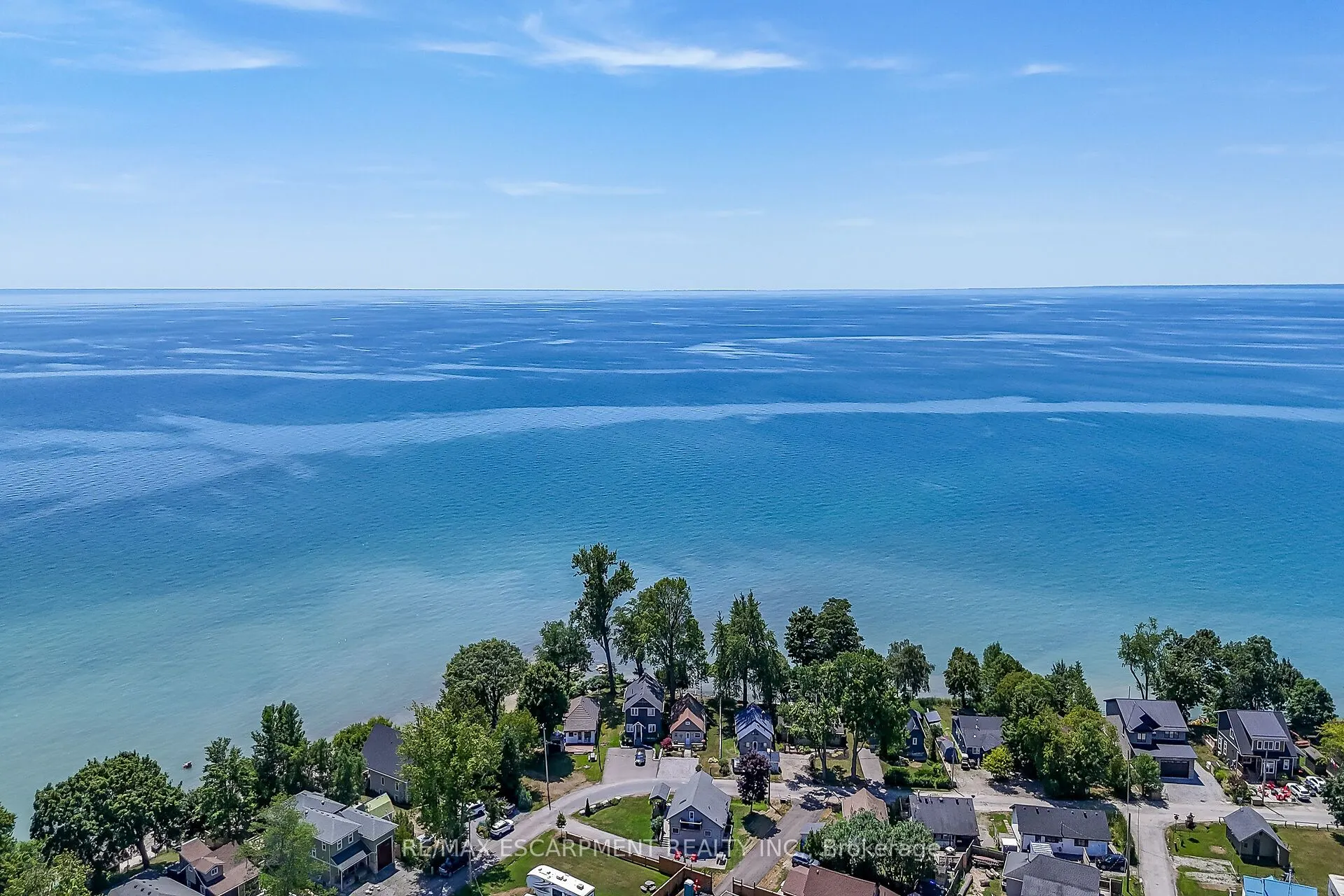 55 LAKESIDE Drive