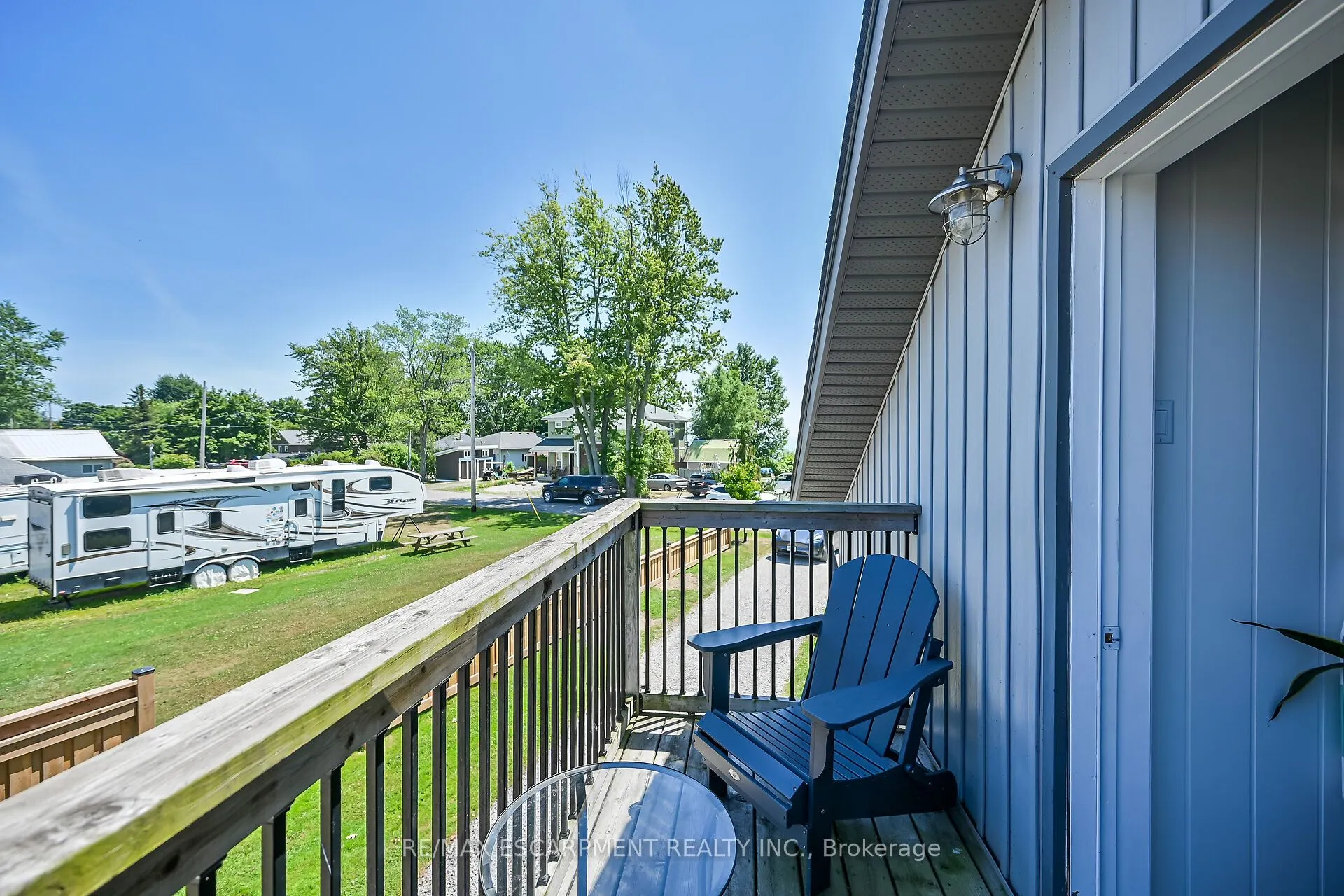 55 LAKESIDE Drive