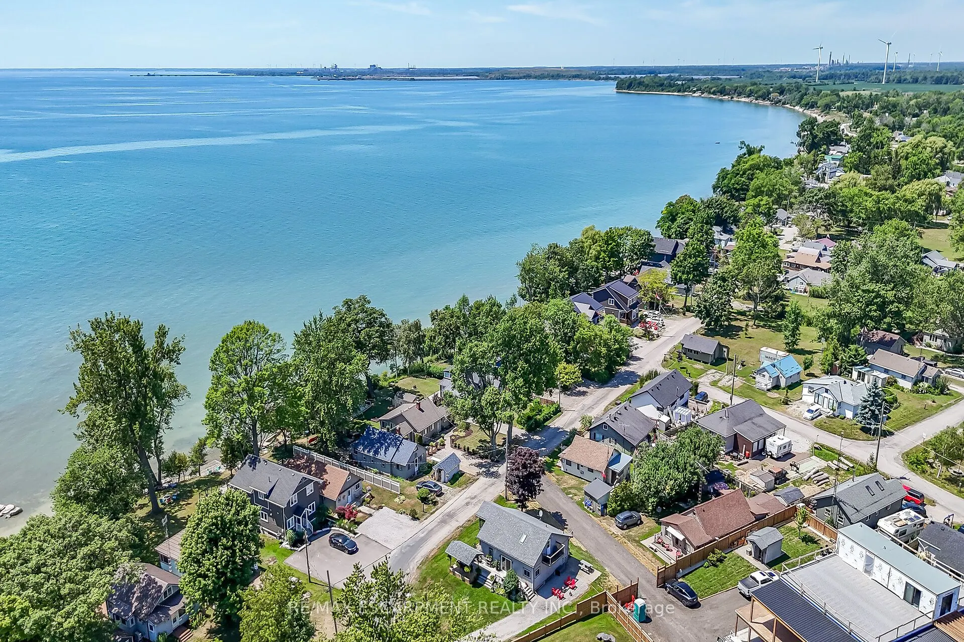 55 LAKESIDE Drive