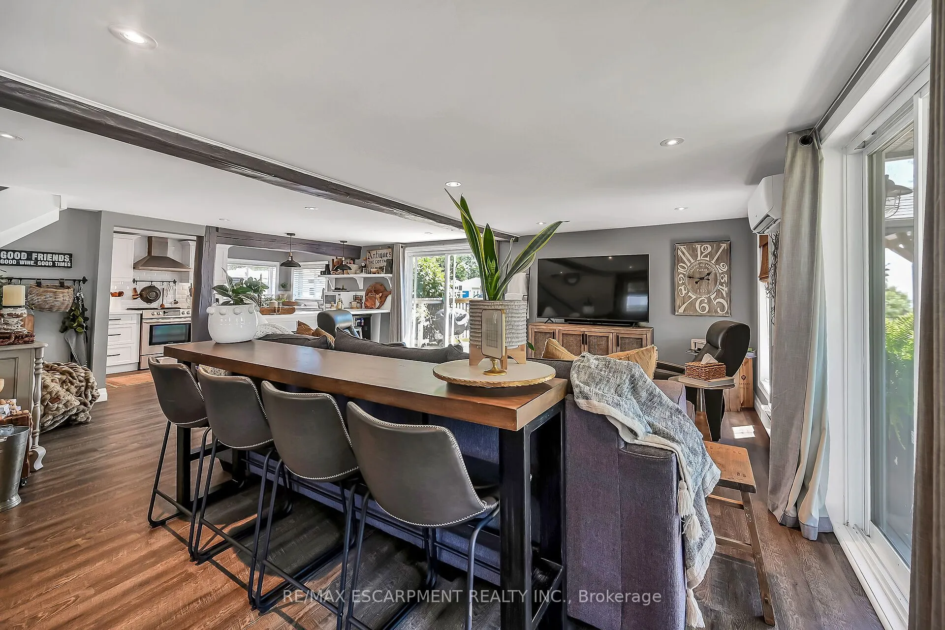 55 LAKESIDE Drive