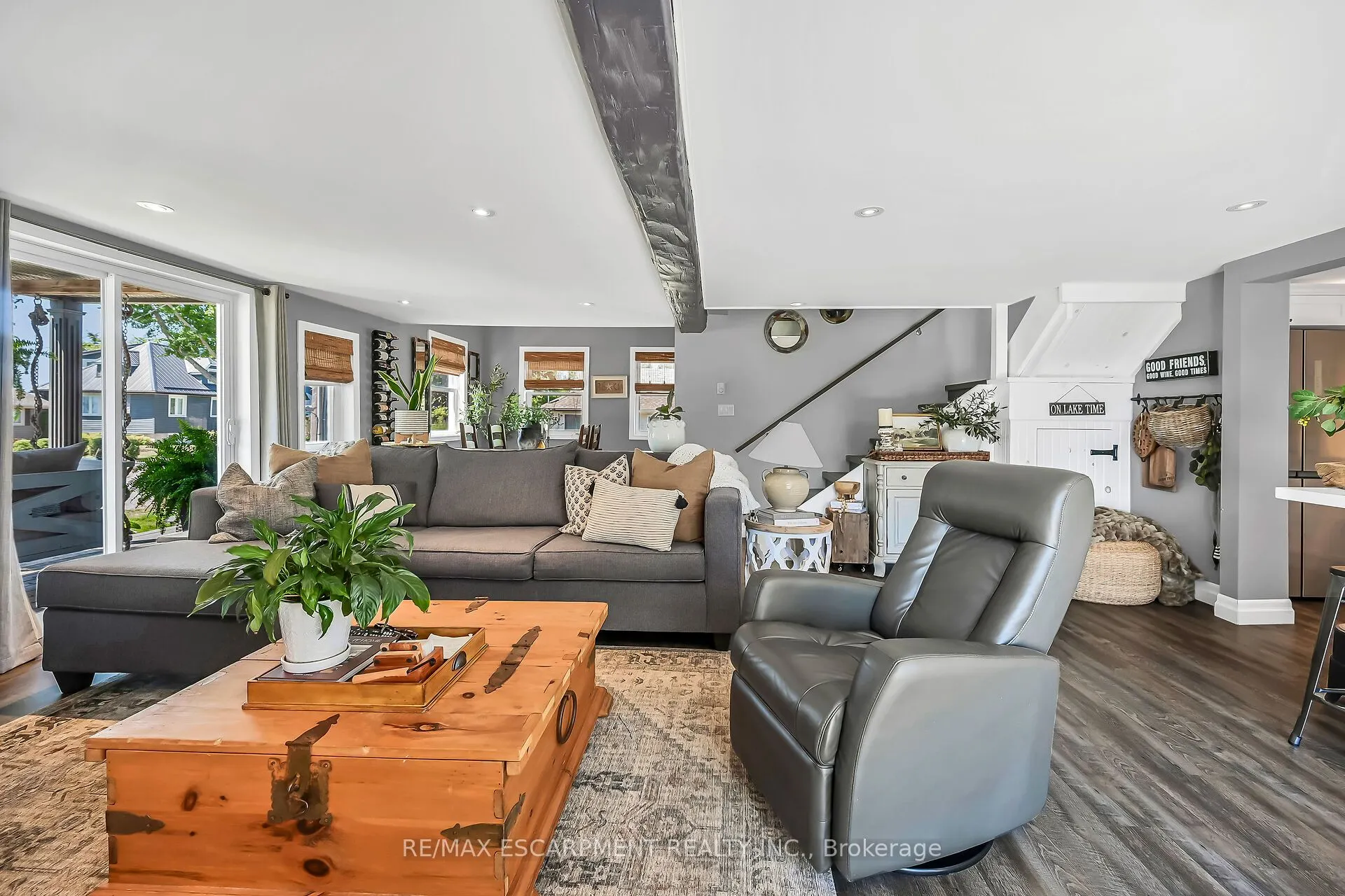 55 LAKESIDE Drive
