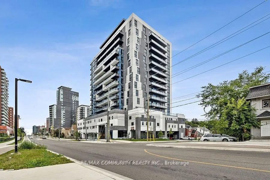 128 King Street N, #905
