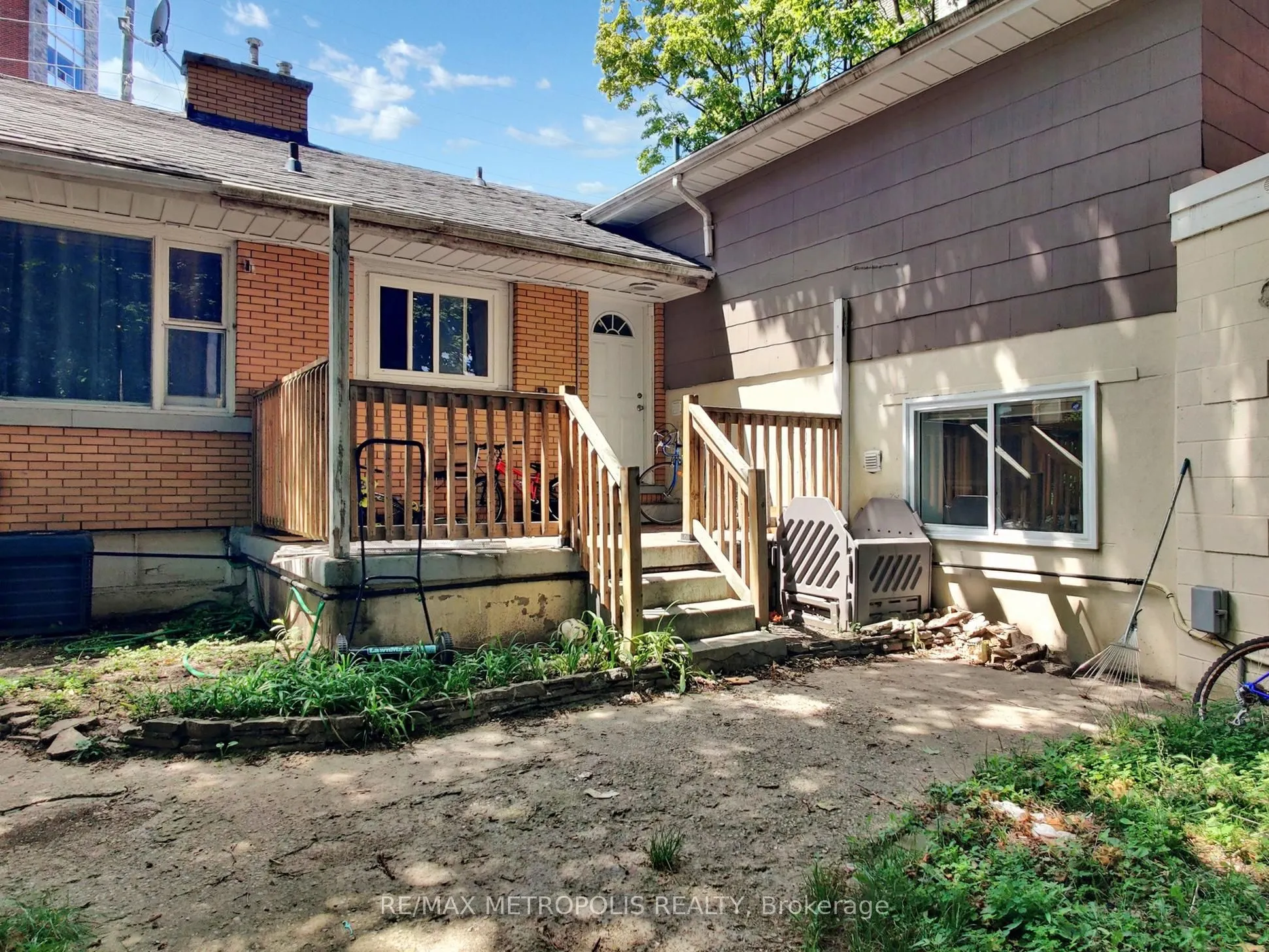 180 King Street N