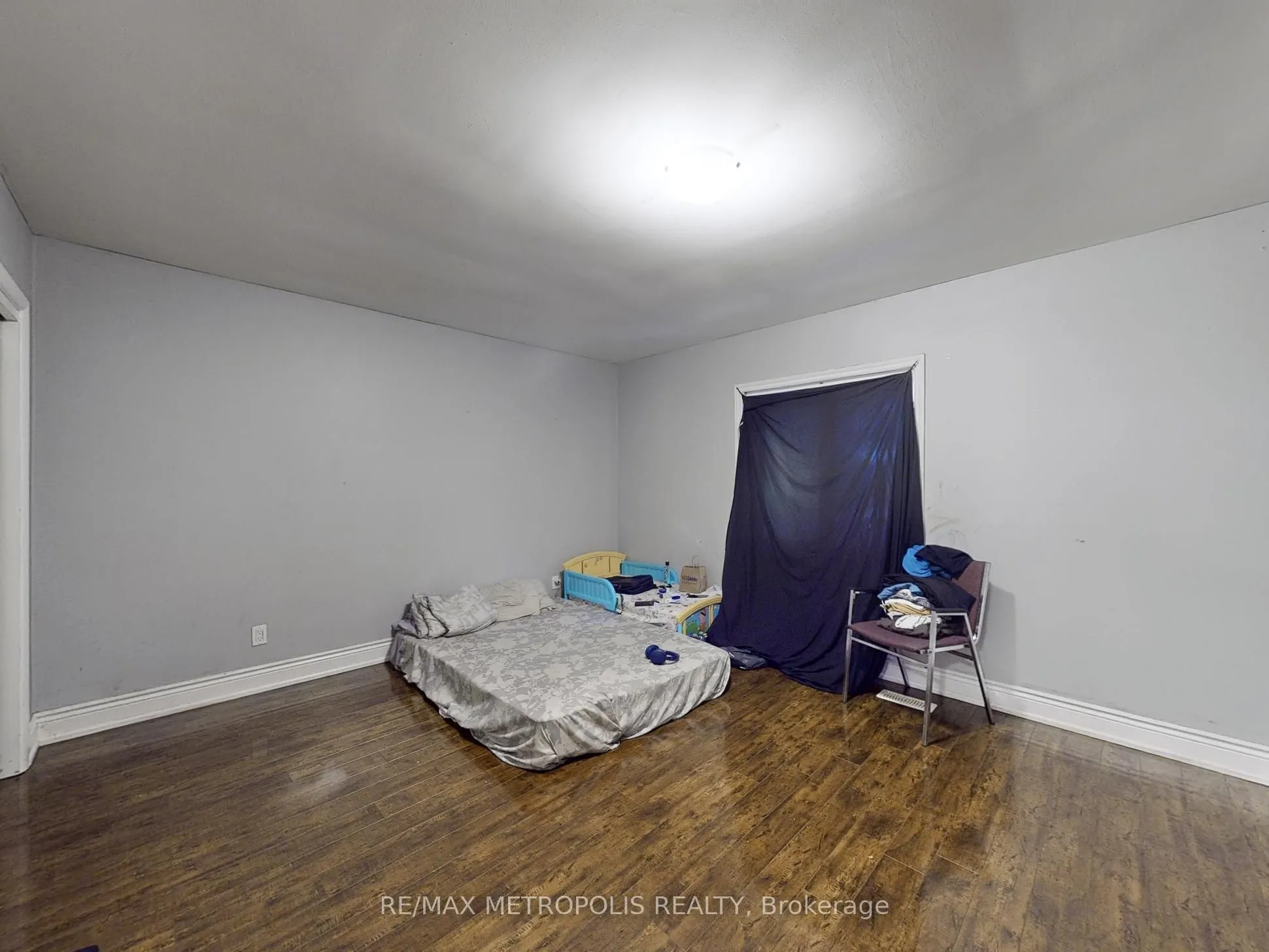 180 King Street N