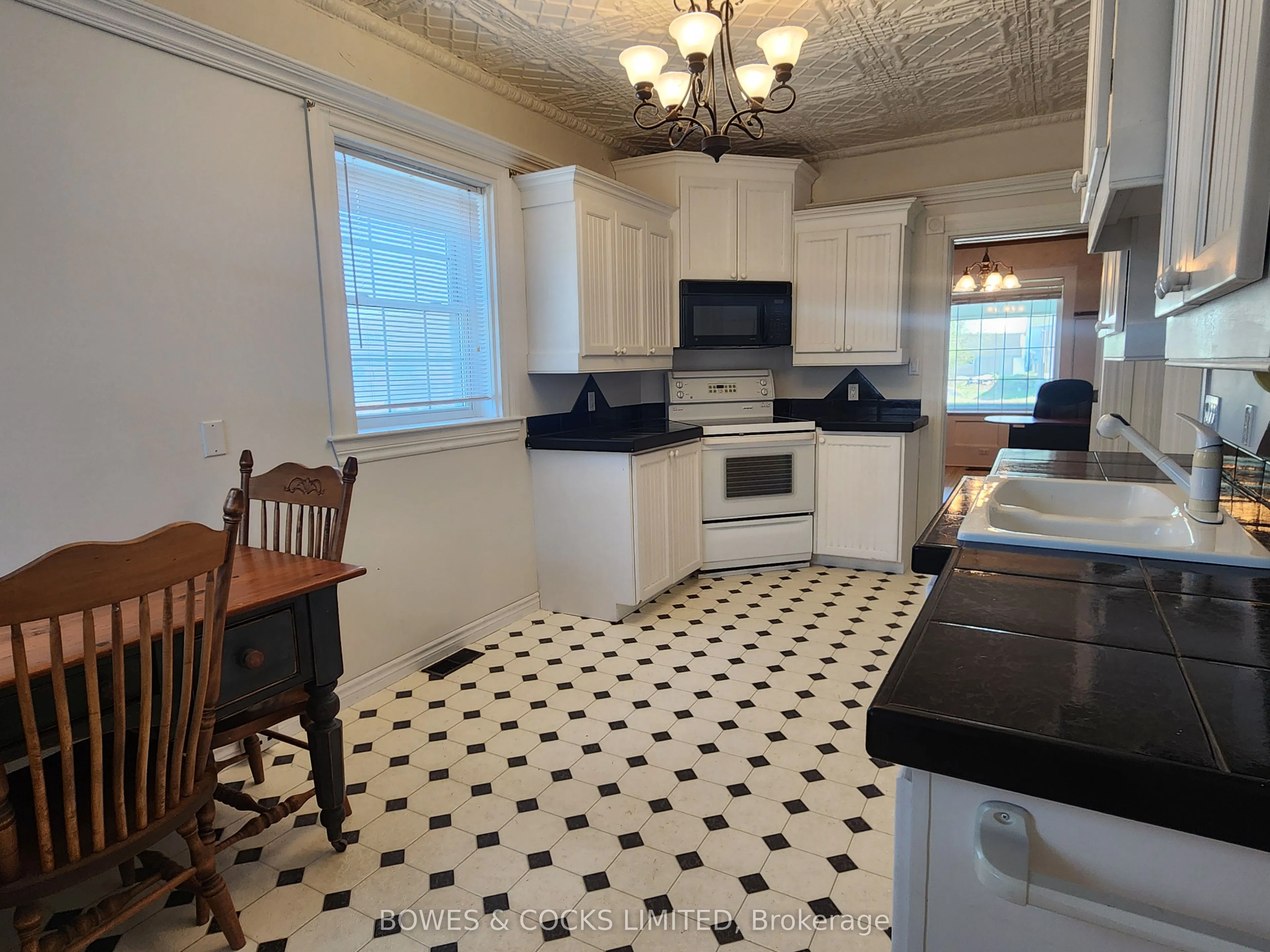 124 Maple Avenue