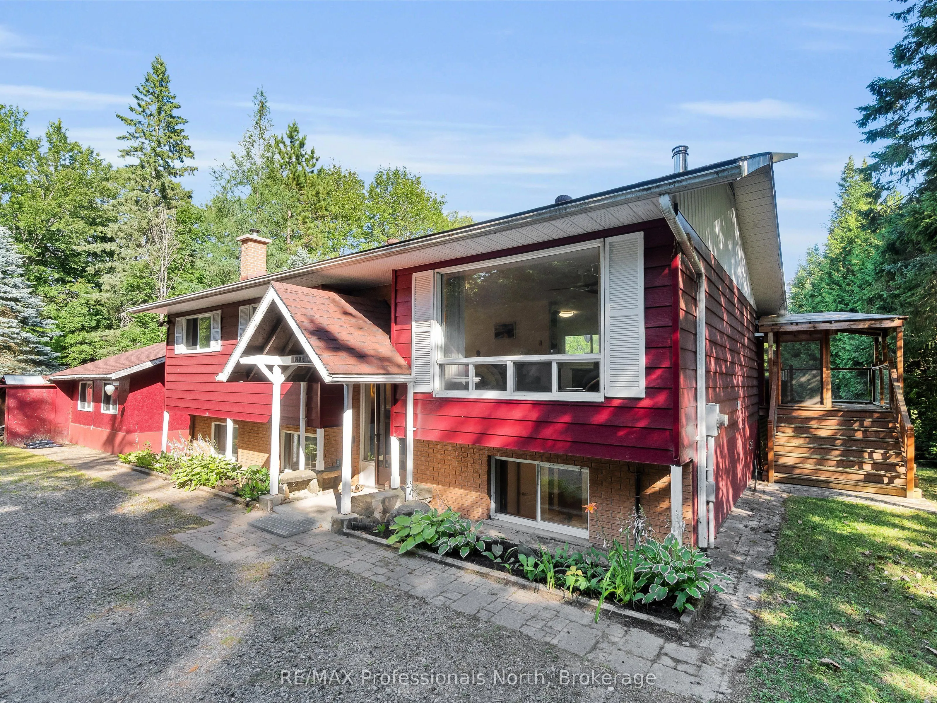 1375 Sherwood Forest Drive