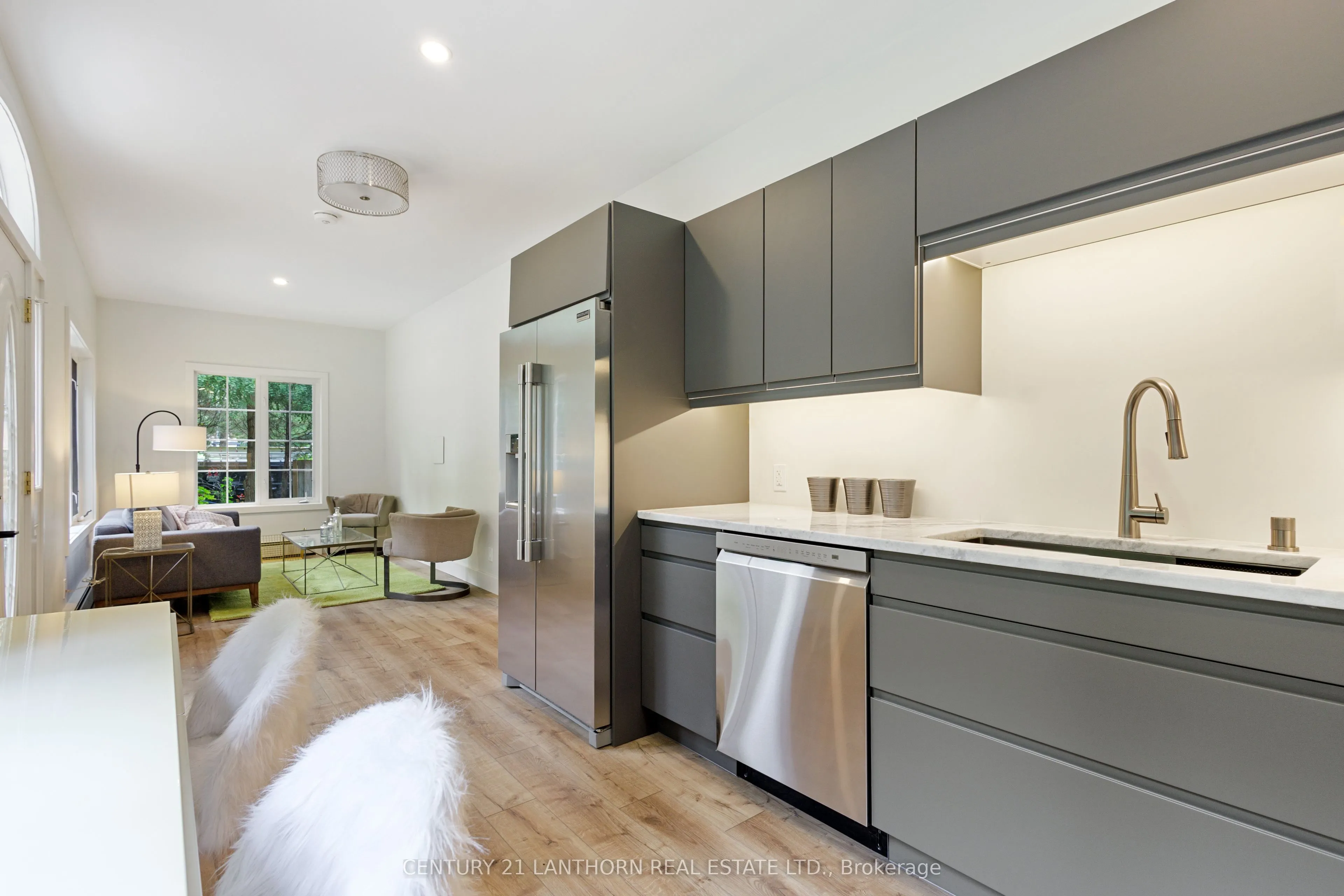 344 Picton Main Street
