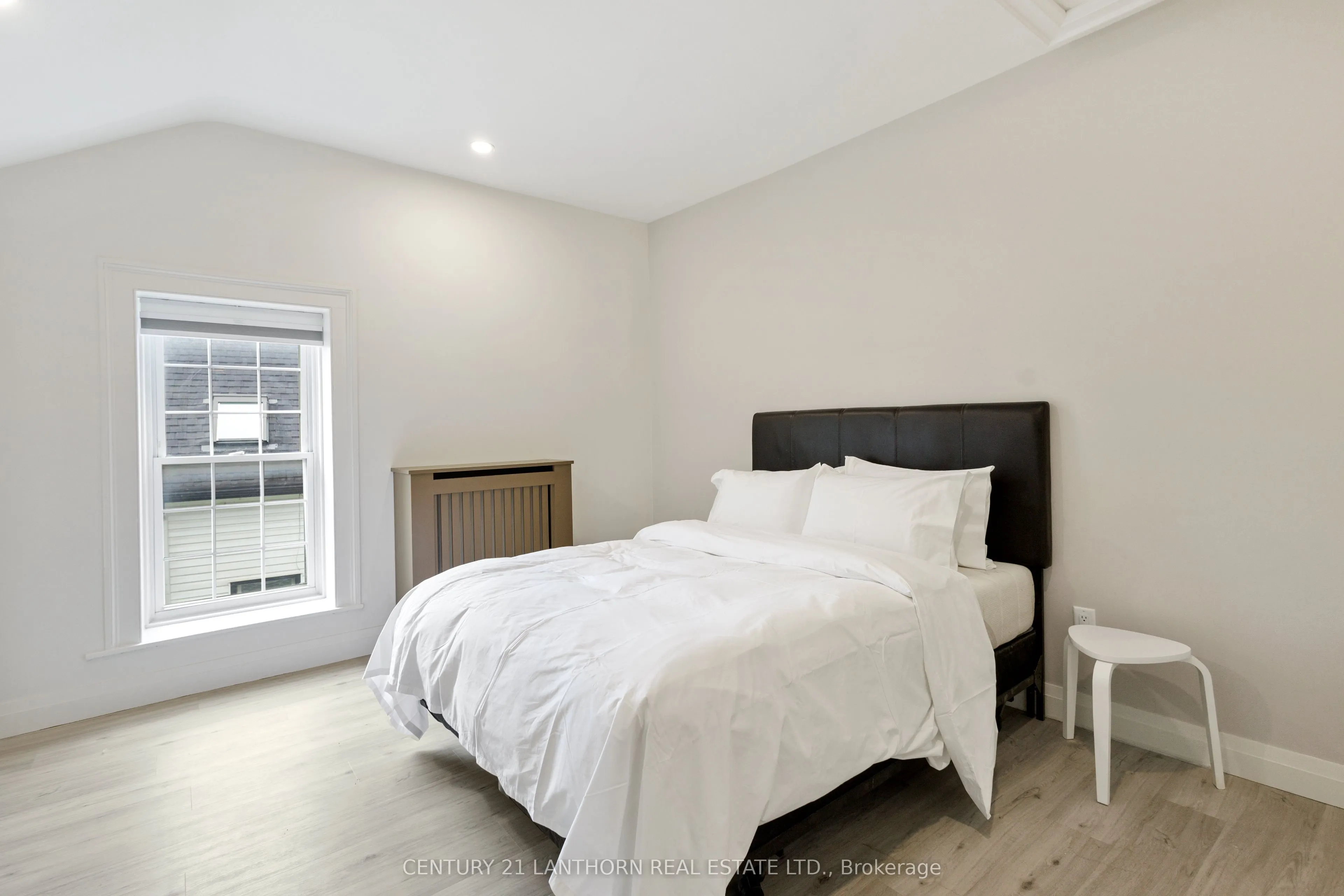 344 Picton Main Street