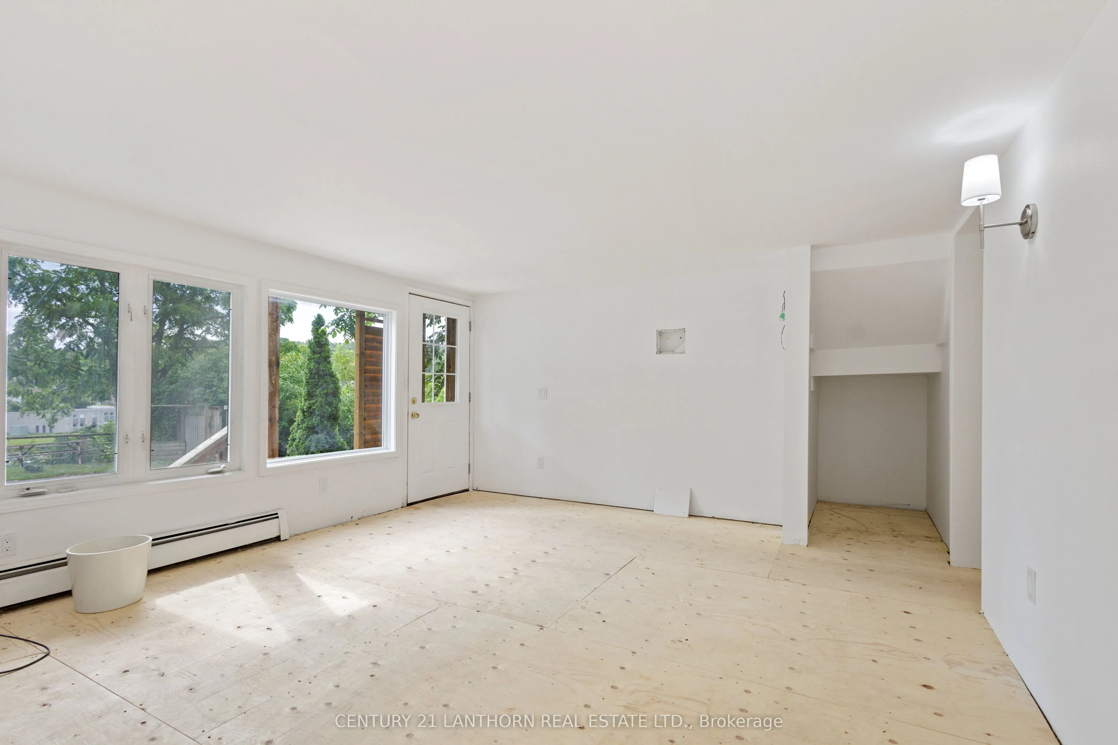 344 Picton Main Street