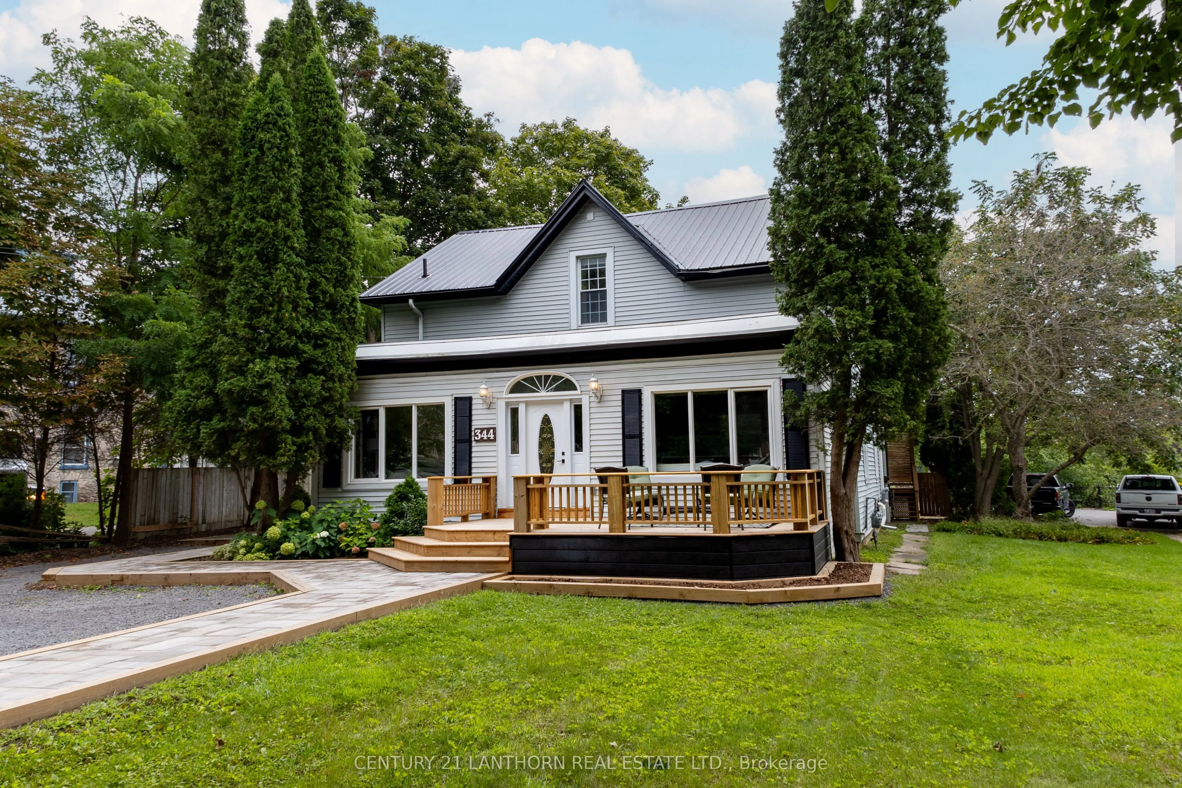 344 Picton Main Street
