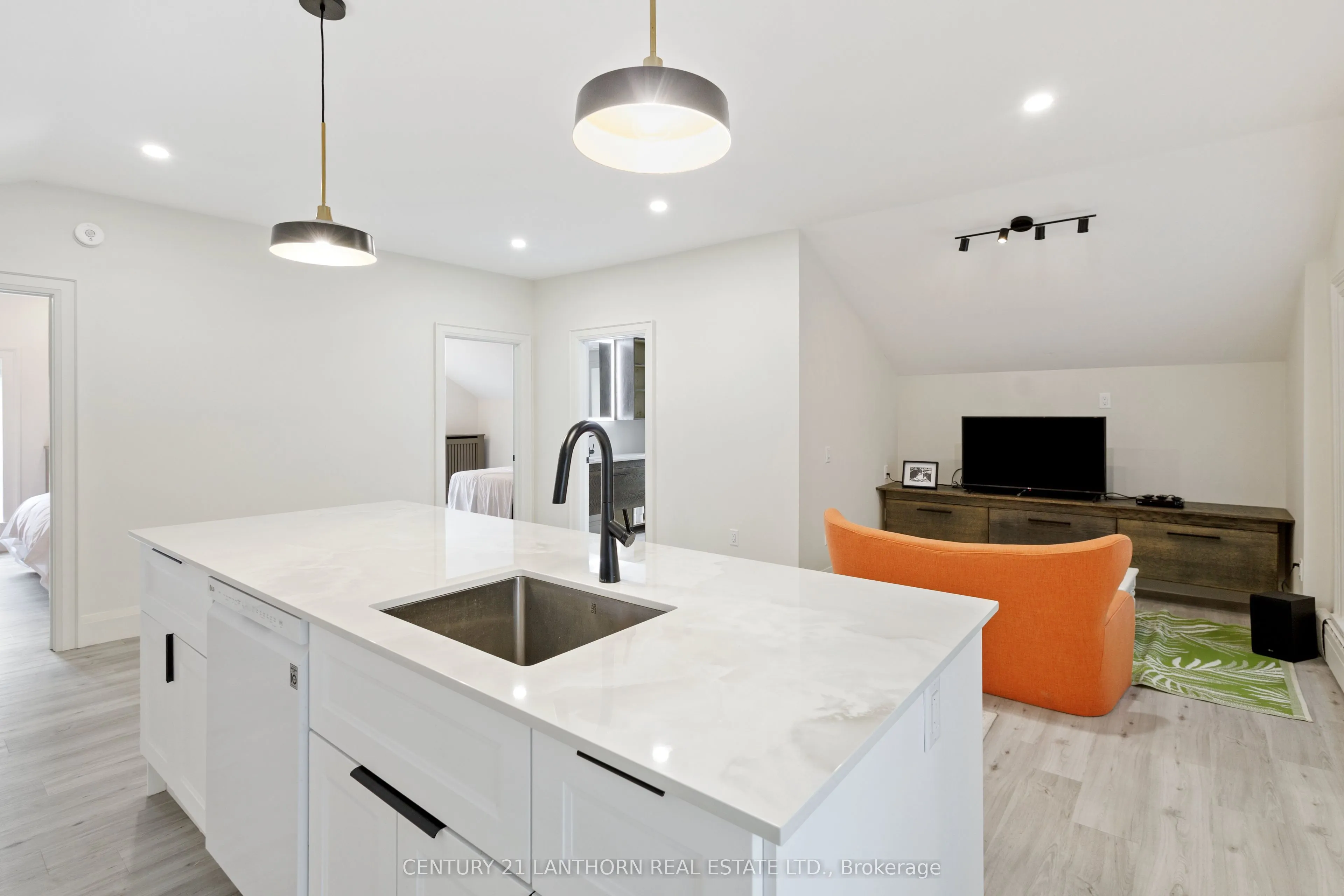 344 Picton Main Street