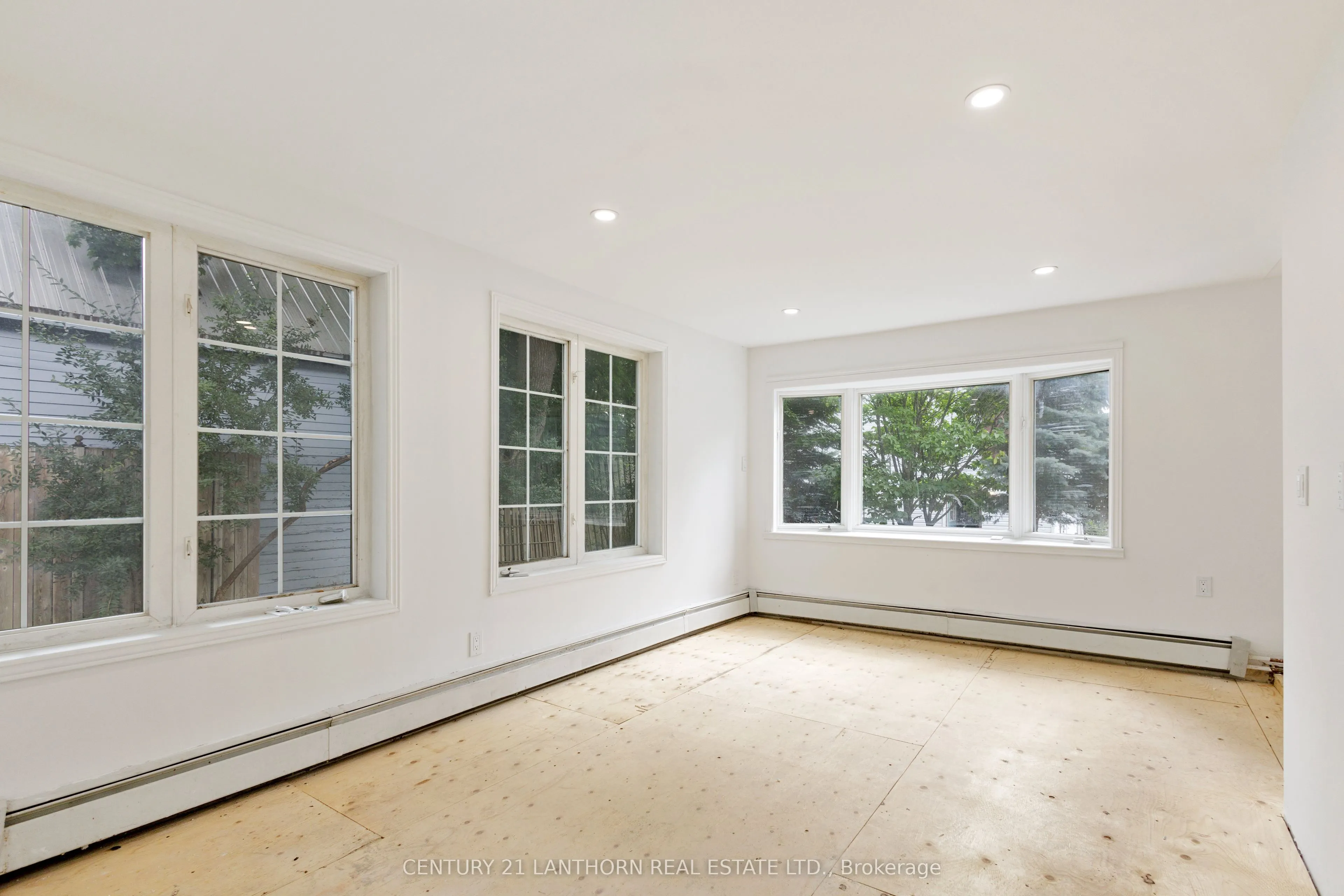 344 Picton Main Street
