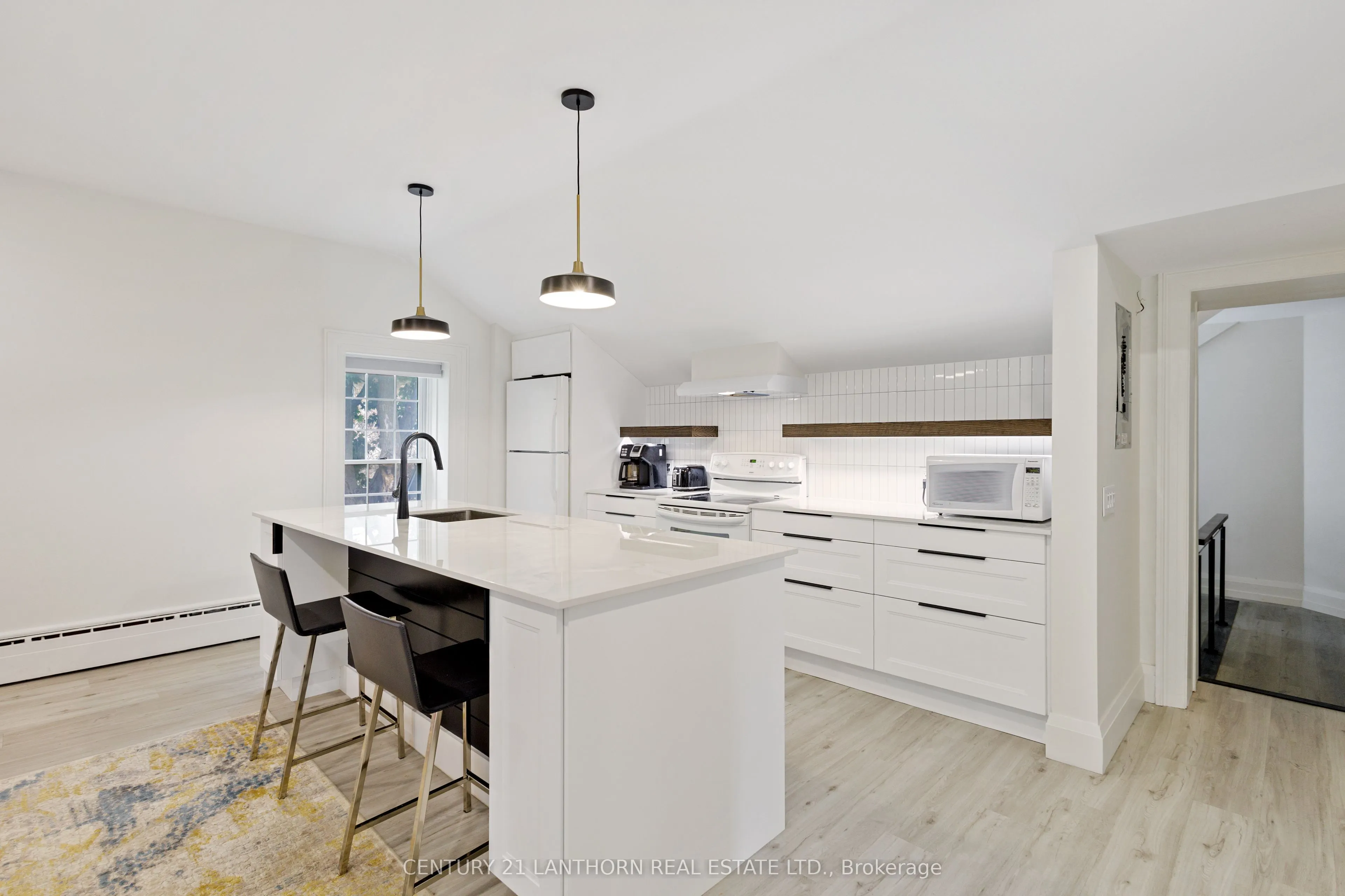 344 Picton Main Street