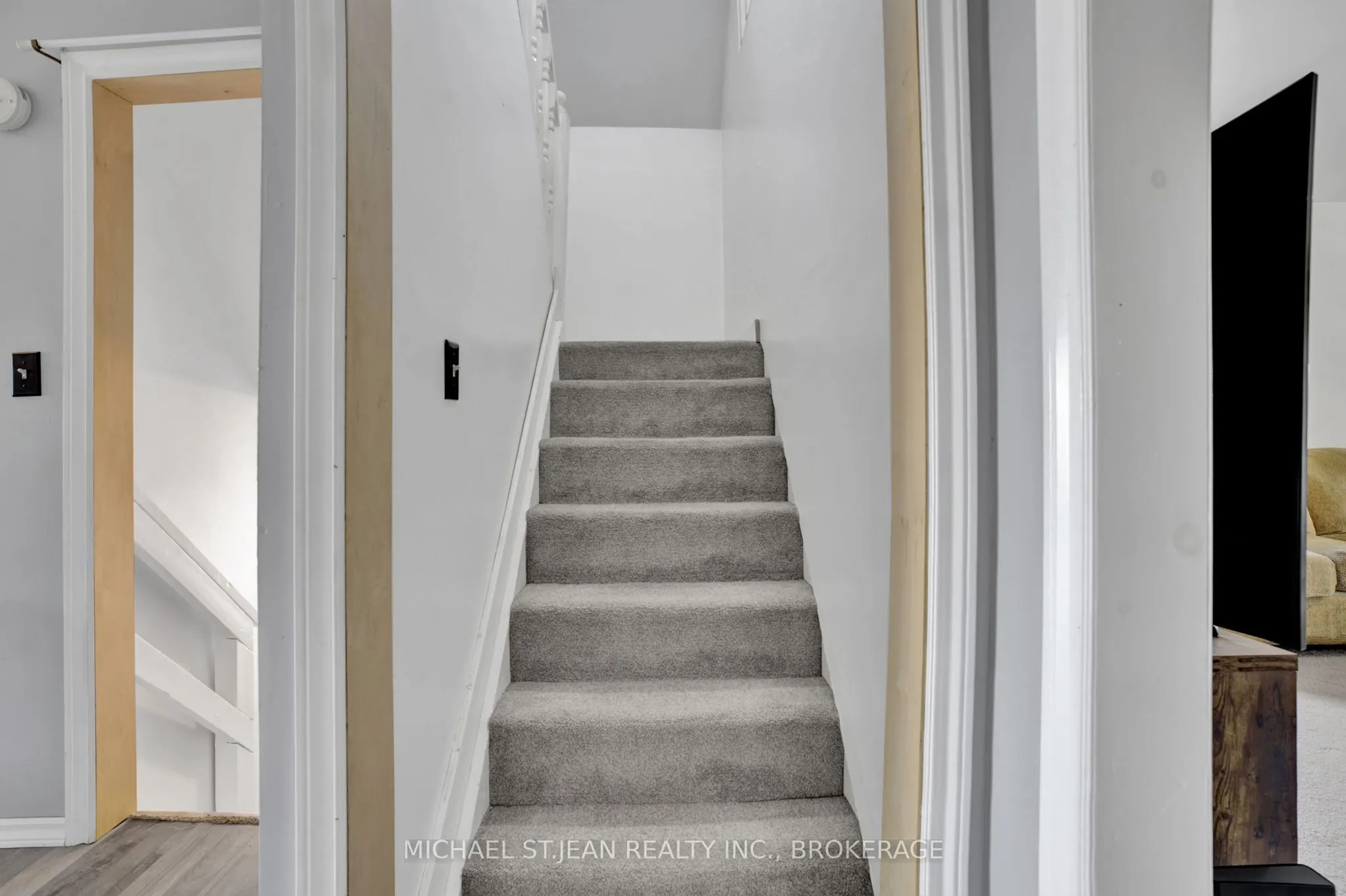 47 Worsley Road