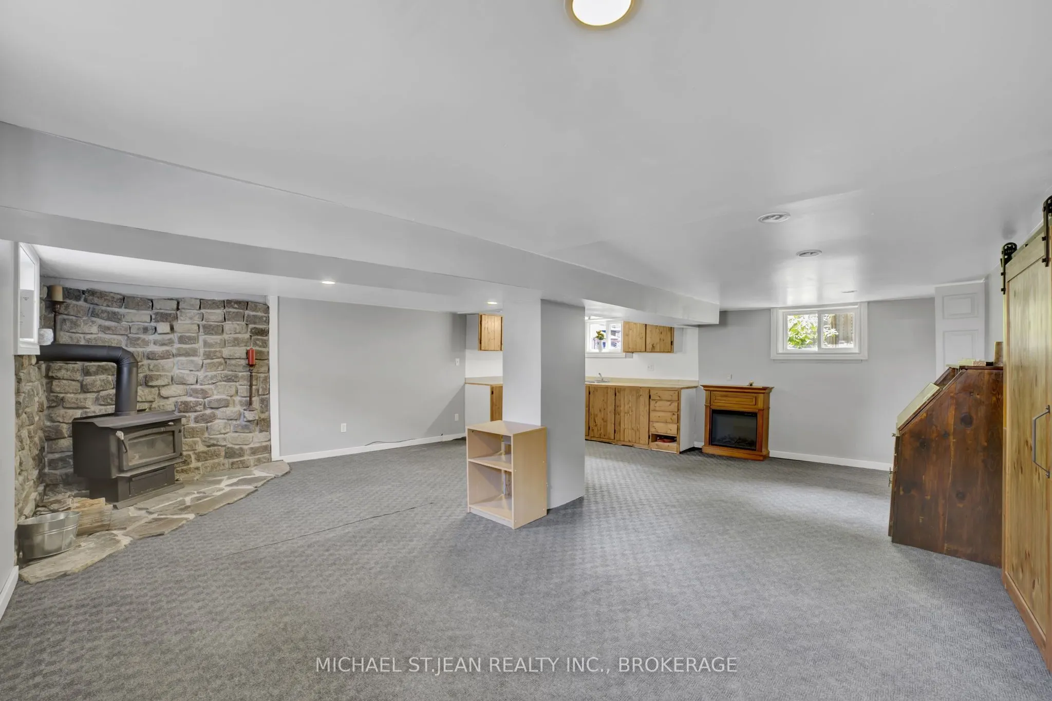 47 Worsley Road