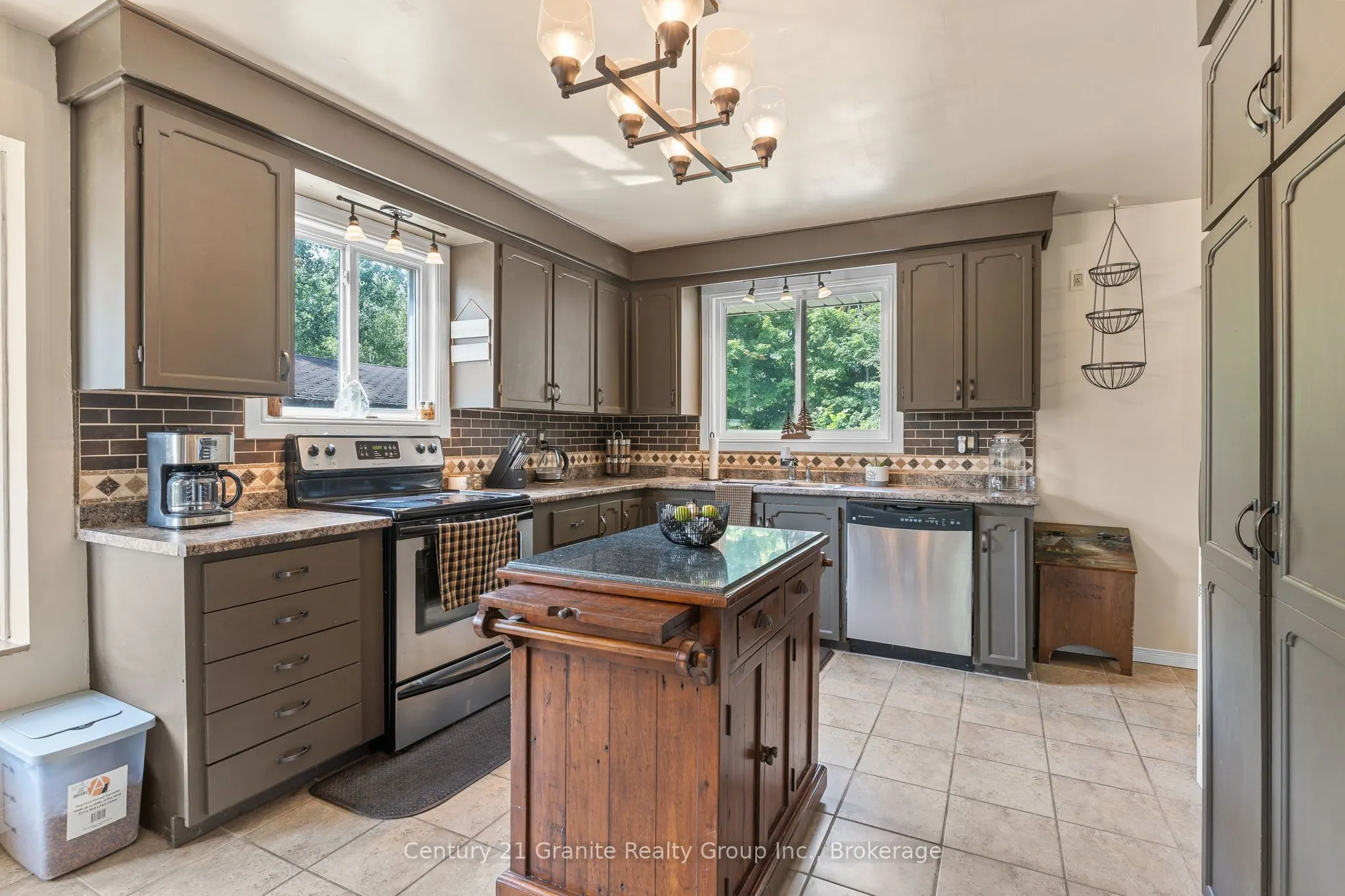 1037 Kernohan Farm Trail