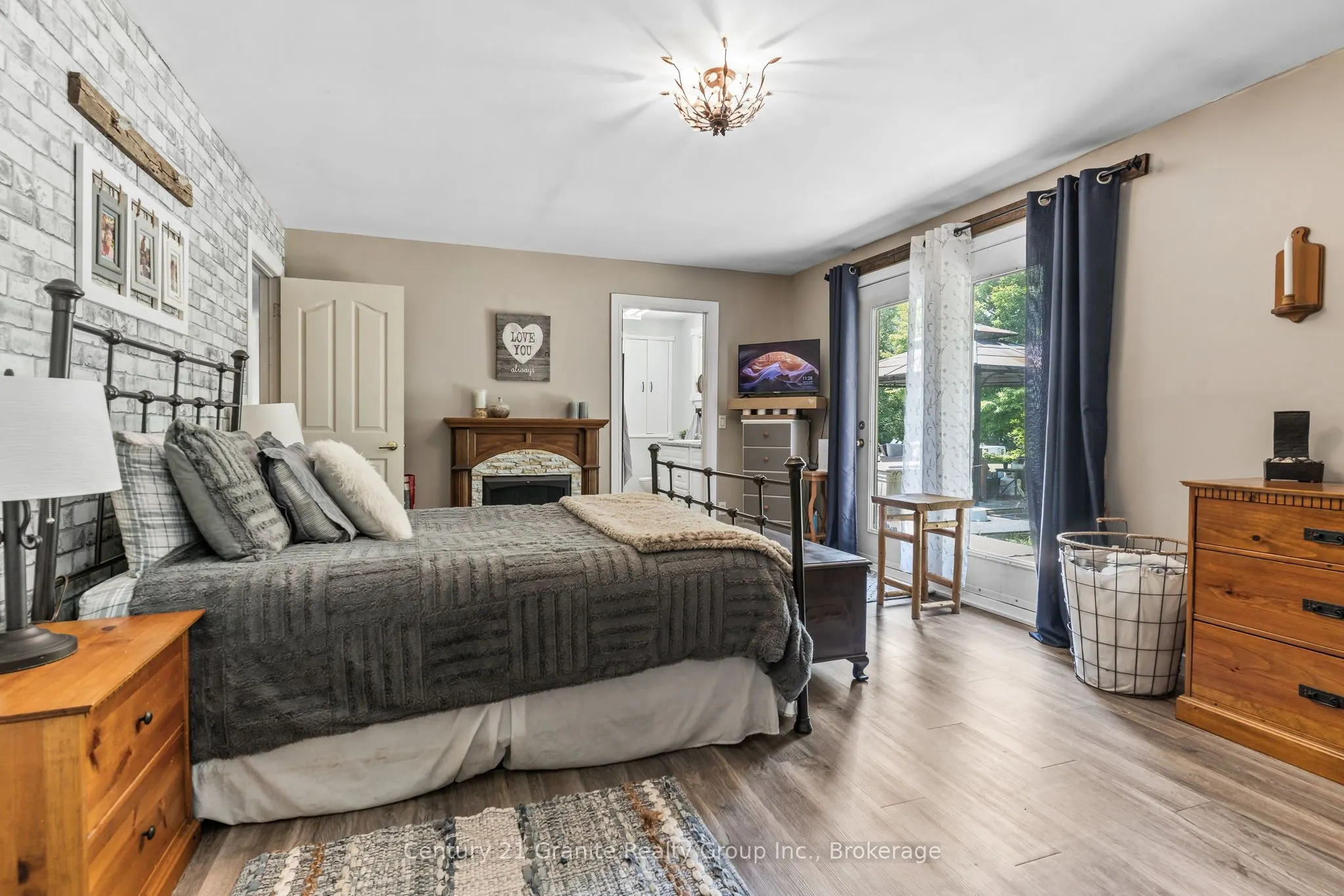 1037 Kernohan Farm Trail