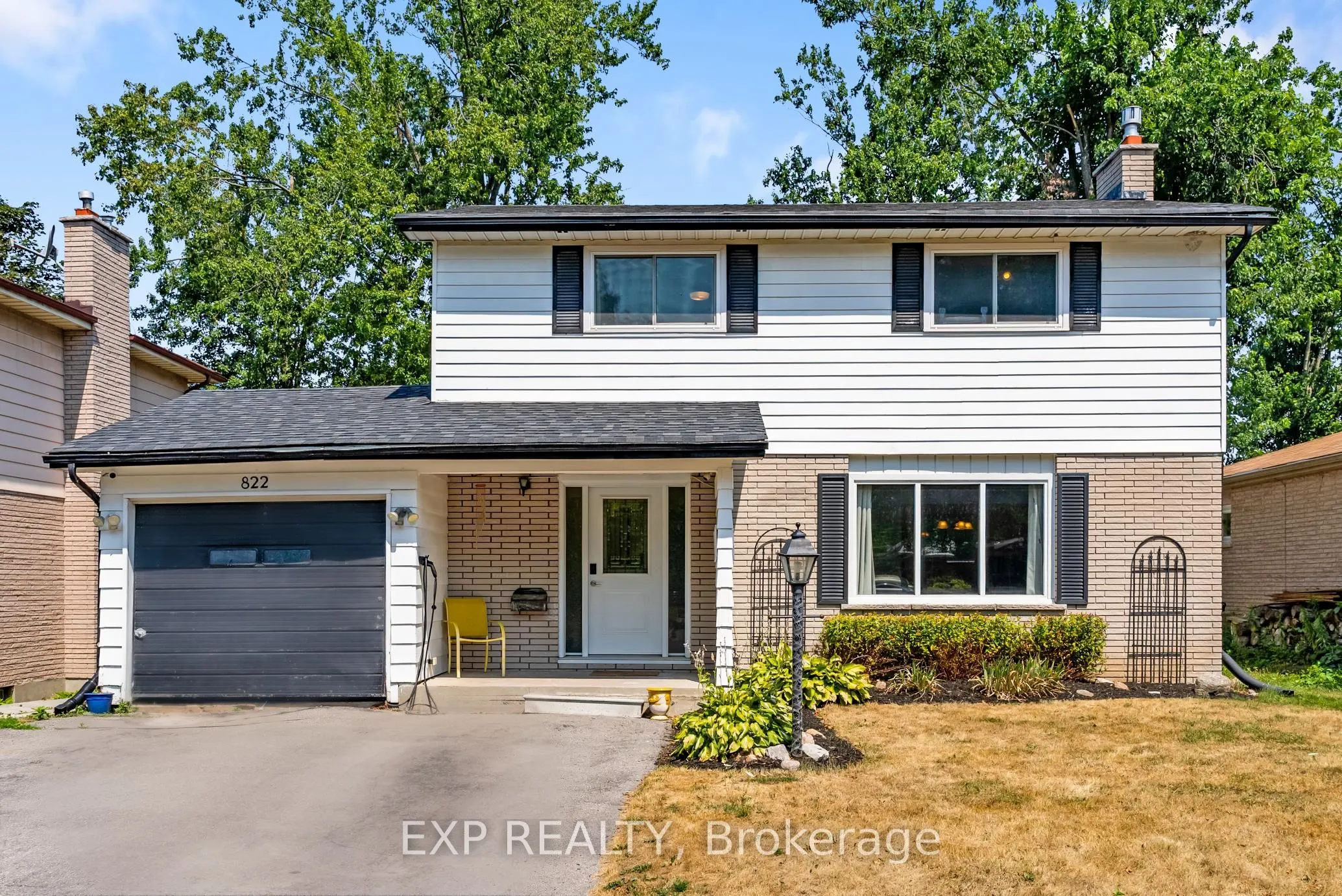 822 Foxe Street
