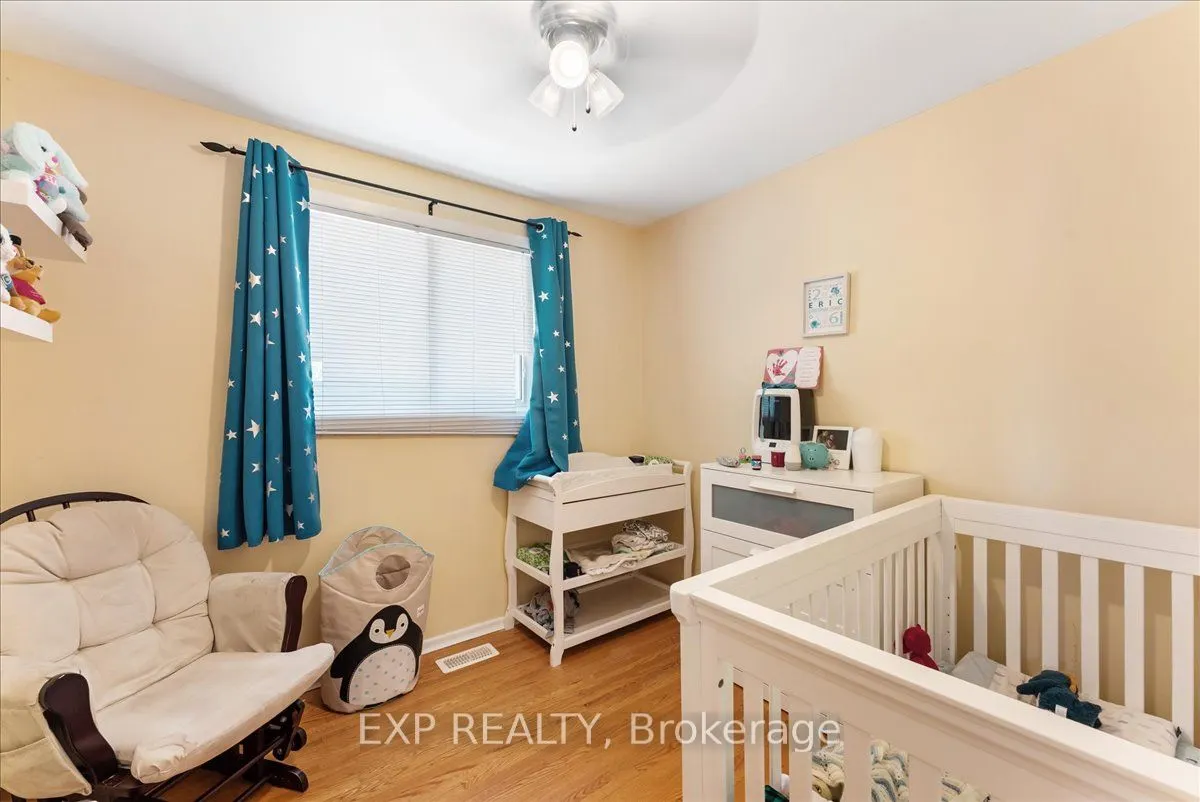 822 Foxe Street