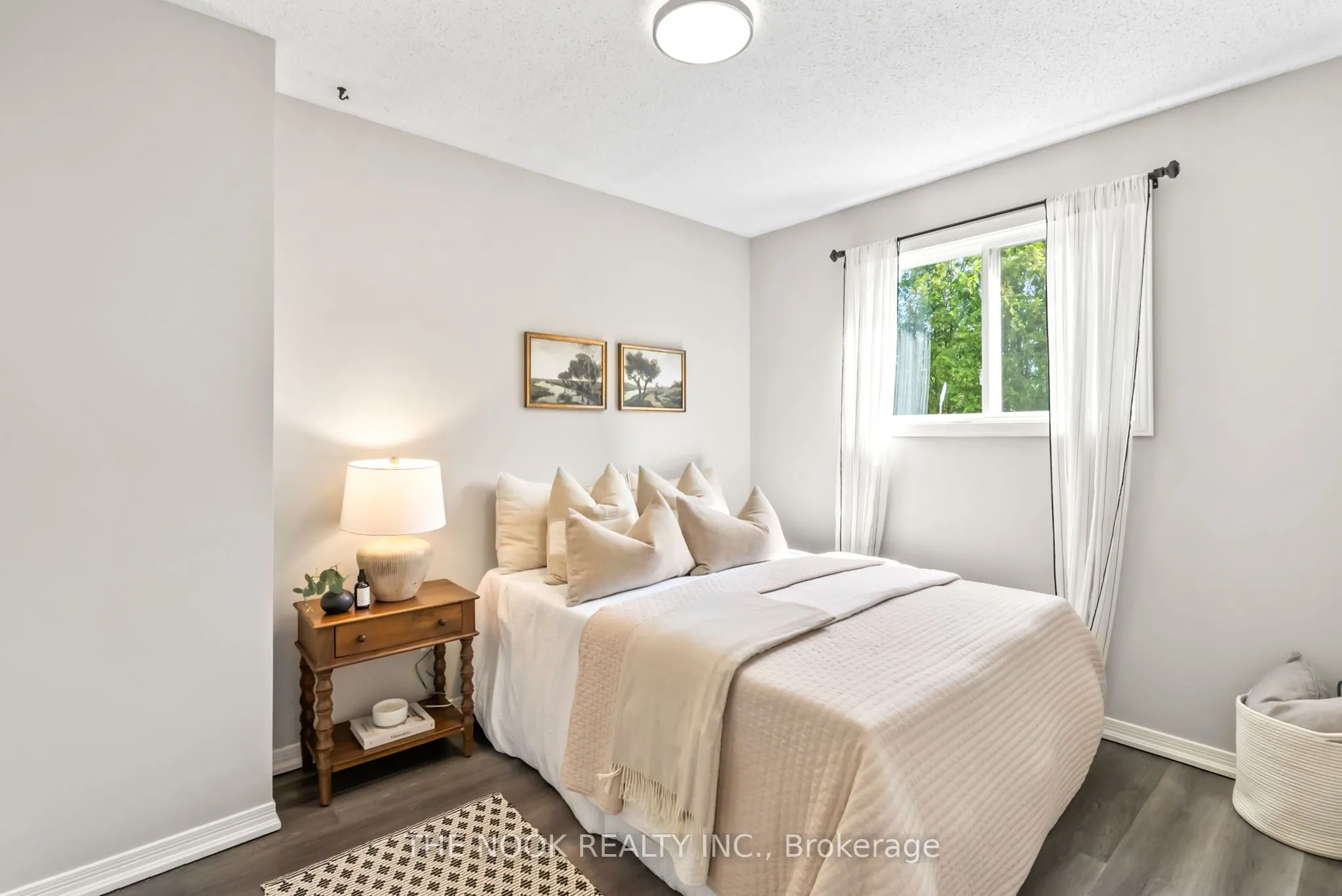 136 Peacock Boulevard
