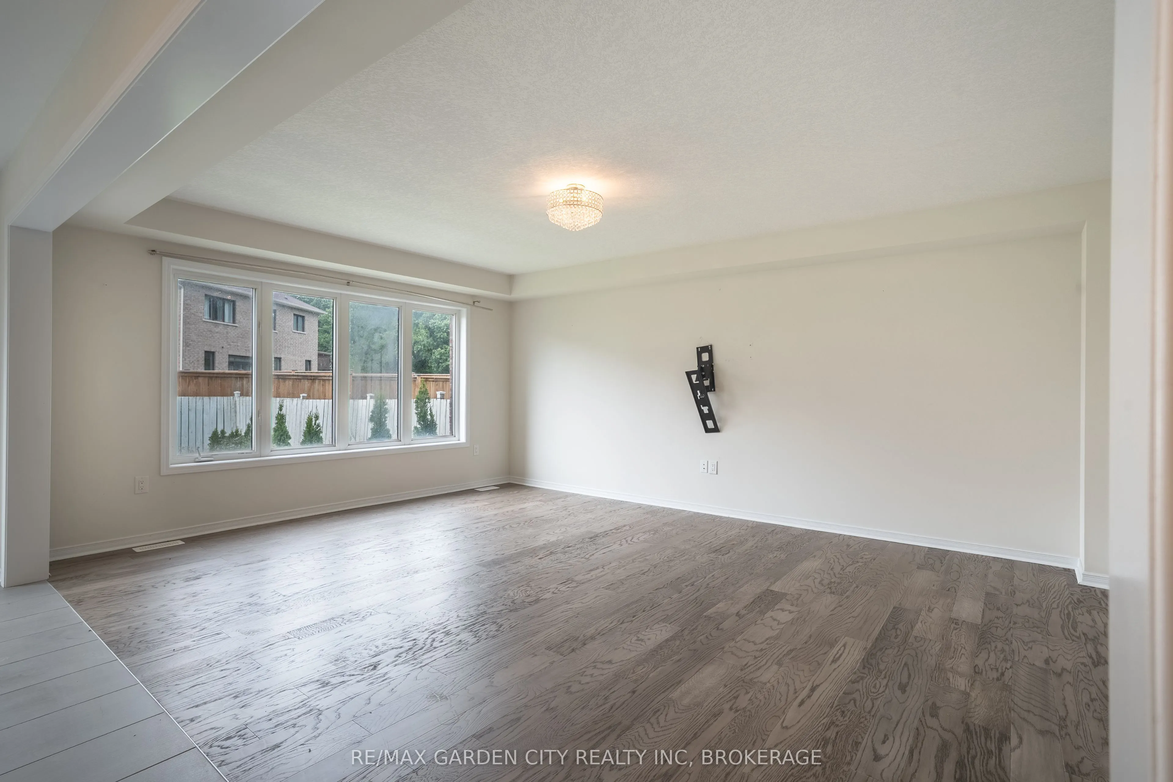 7993 Hackberry Trail