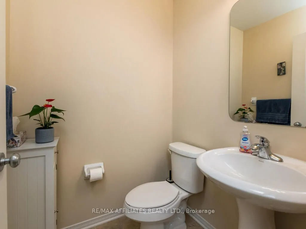 252 Badgeley Avenue