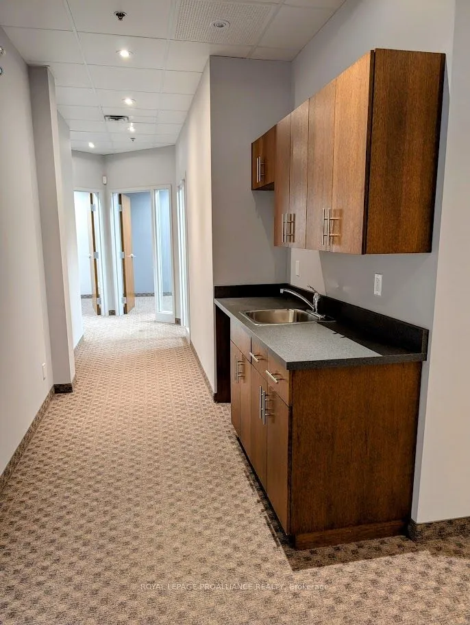 165 Sherbrooke Street, #1B