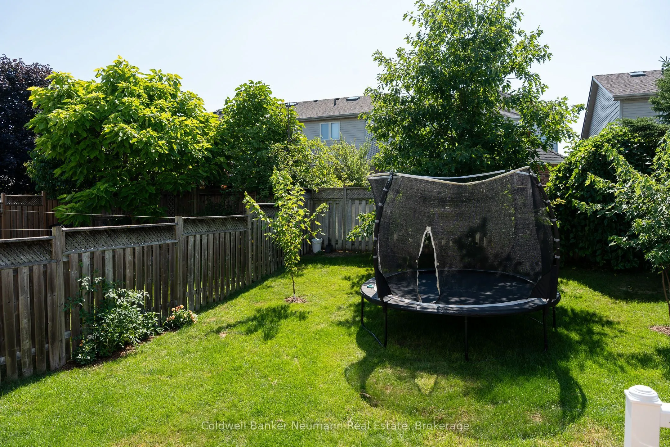 124 Clough Crescent