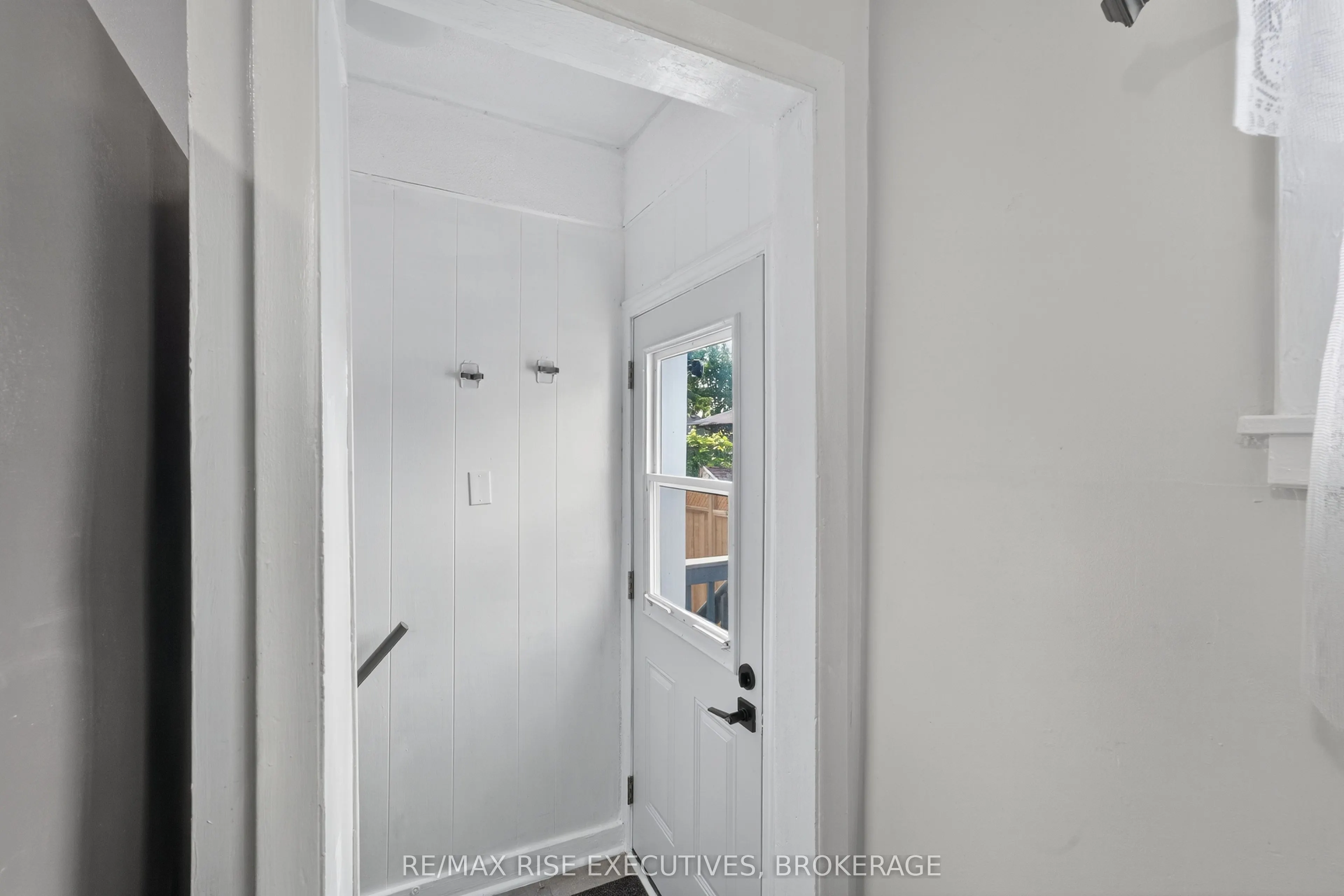 11 Kingscourt Avenue