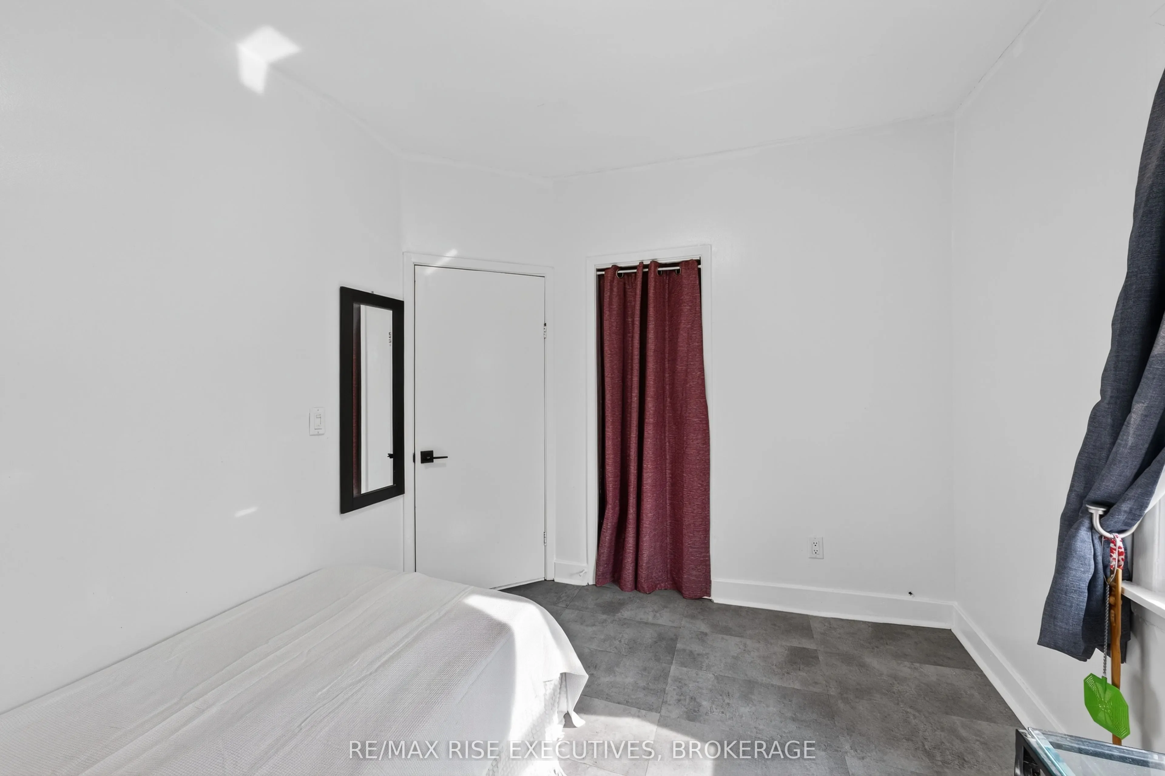 11 Kingscourt Avenue