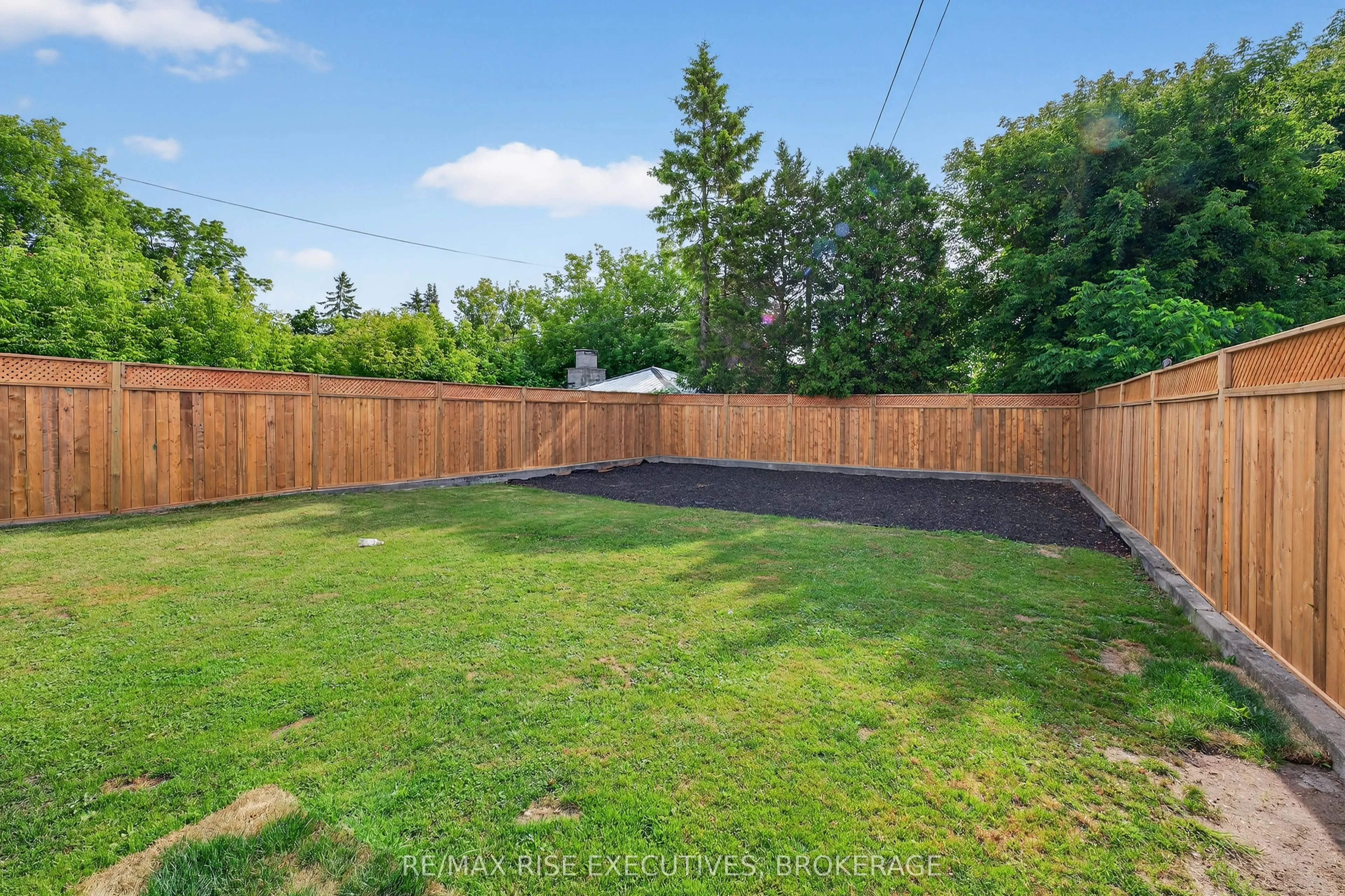 11 Kingscourt Avenue