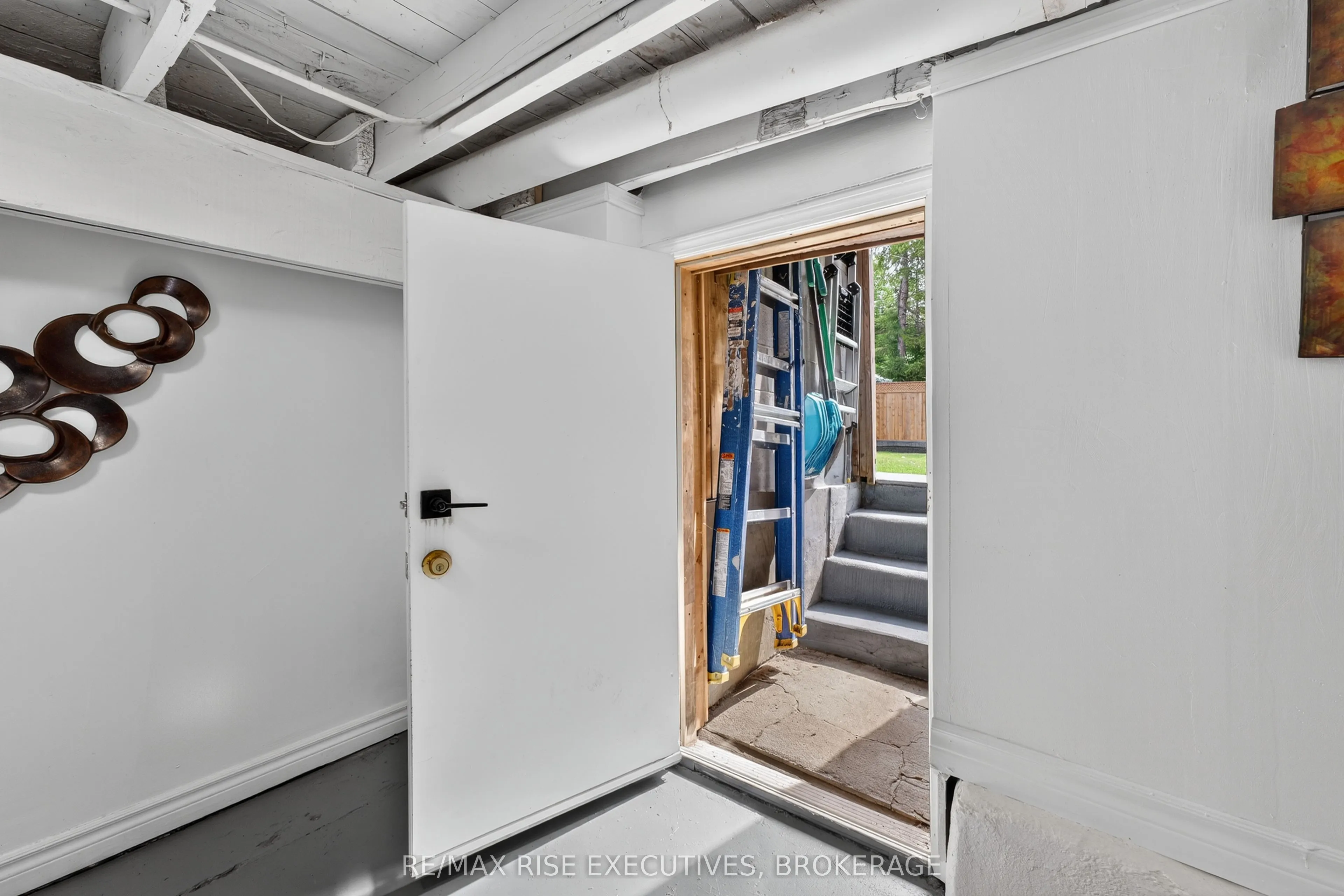 11 Kingscourt Avenue