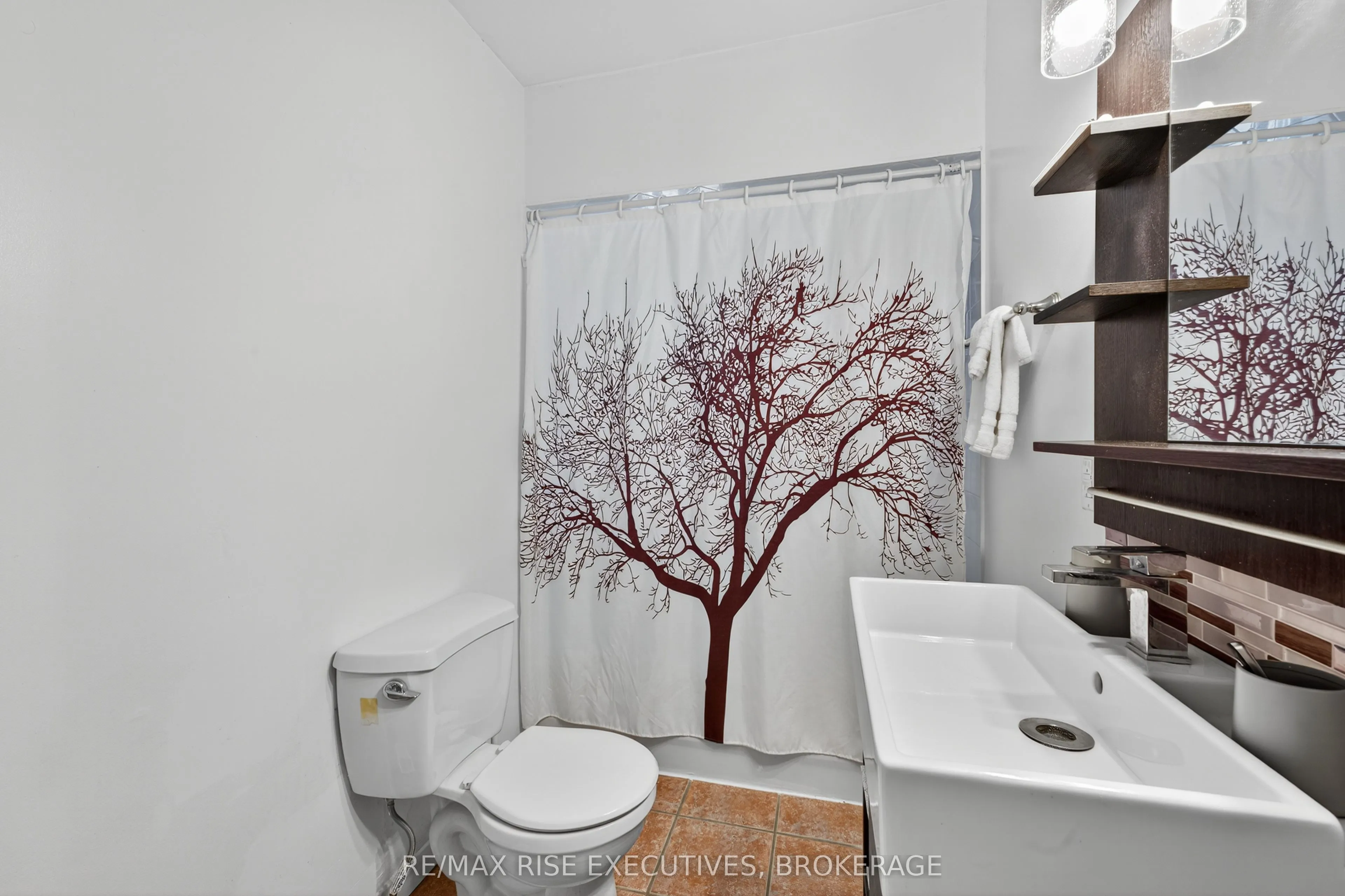 11 Kingscourt Avenue