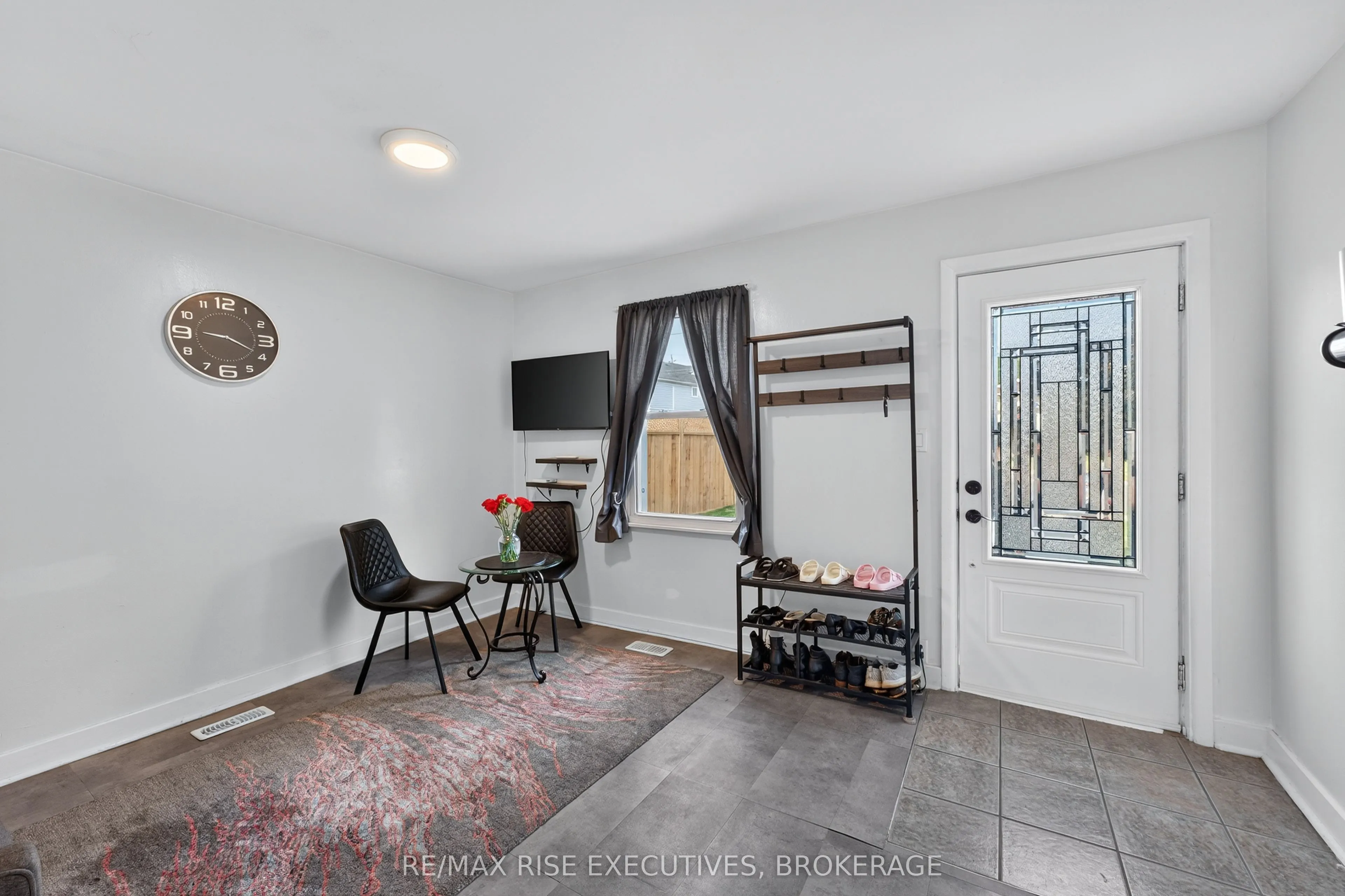 11 Kingscourt Avenue