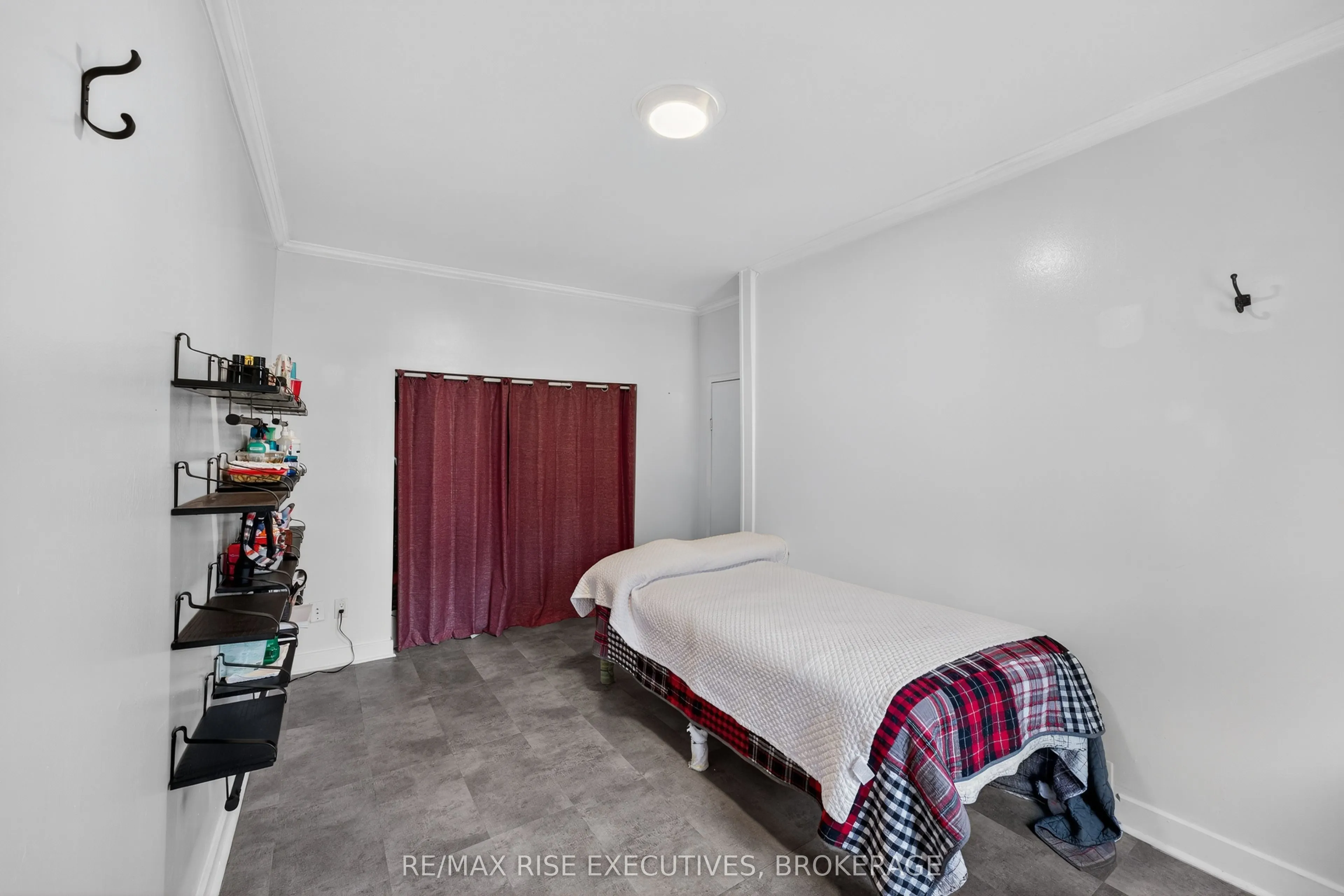 11 Kingscourt Avenue