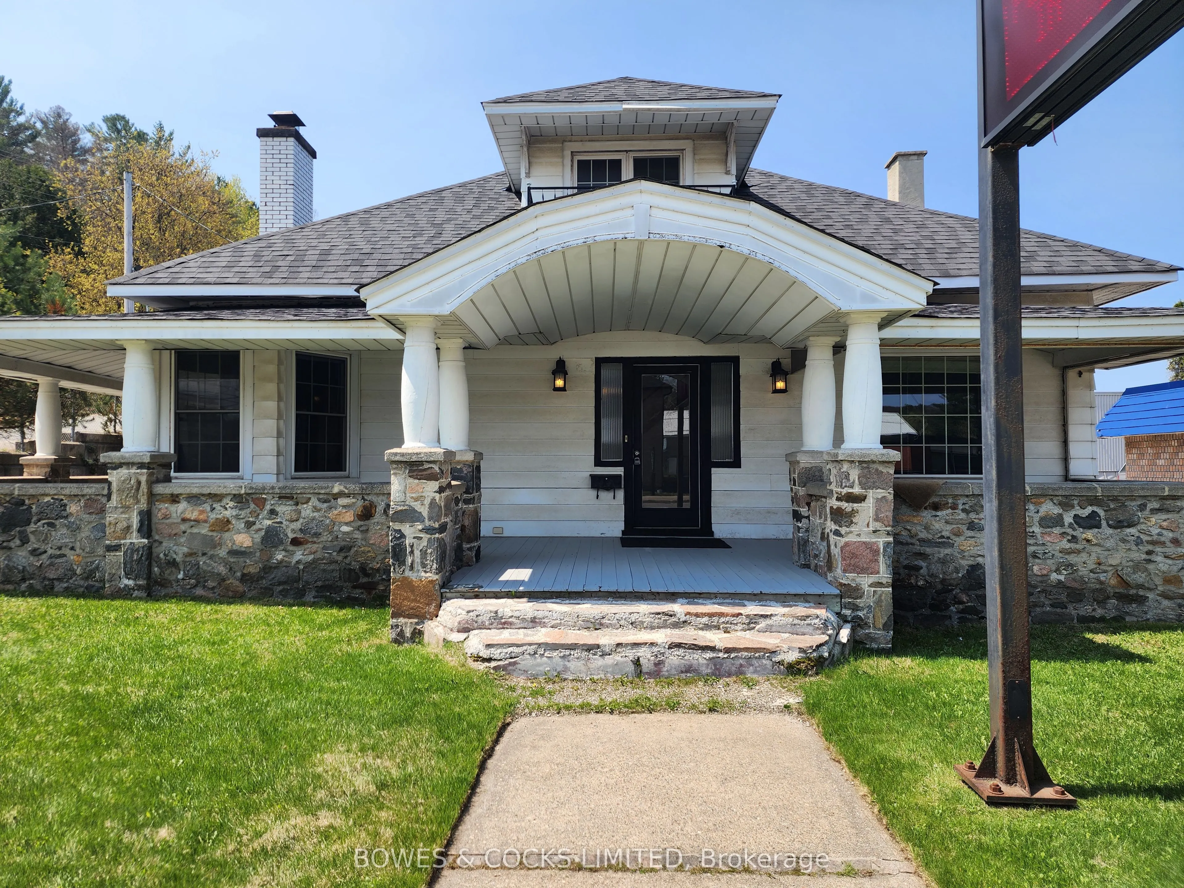 124 Maple Avenue