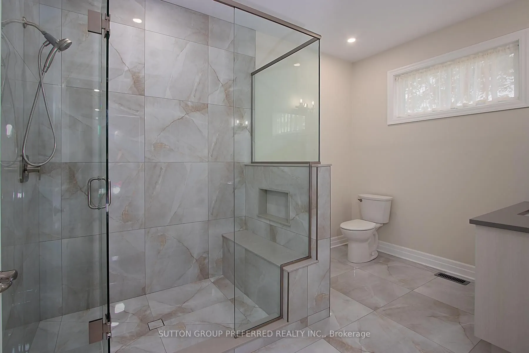 114 Barons Court