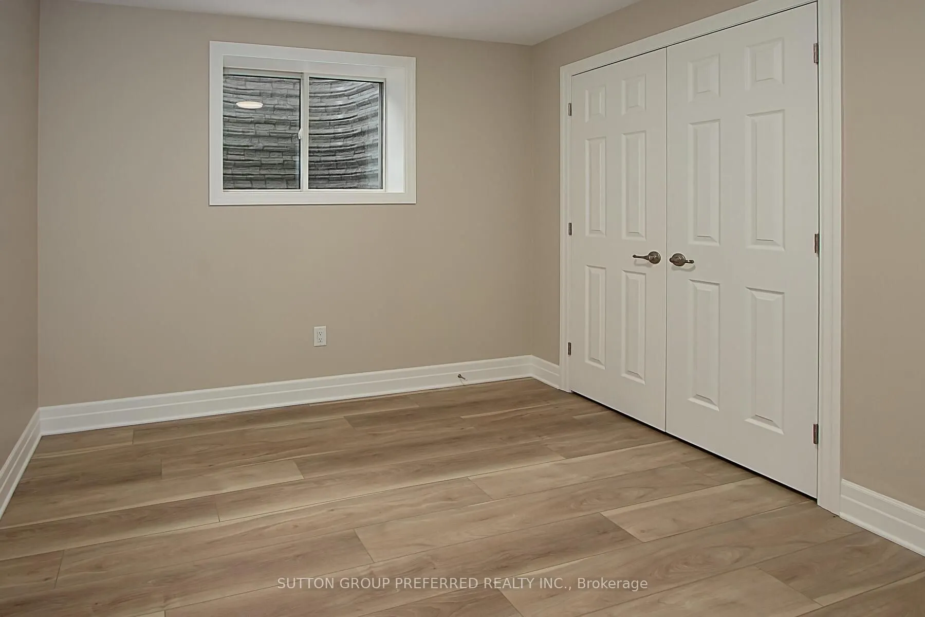 114 Barons Court
