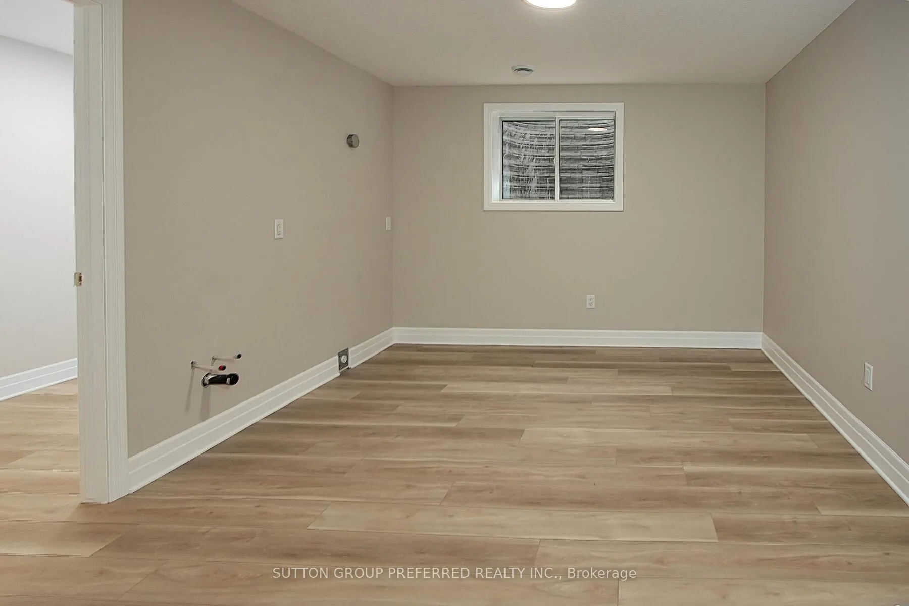 114 Barons Court