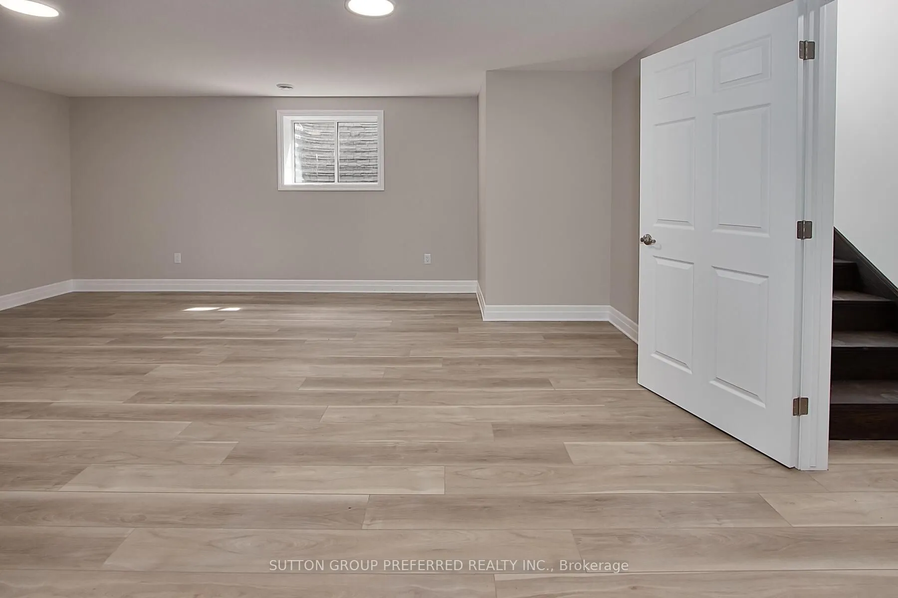 114 Barons Court