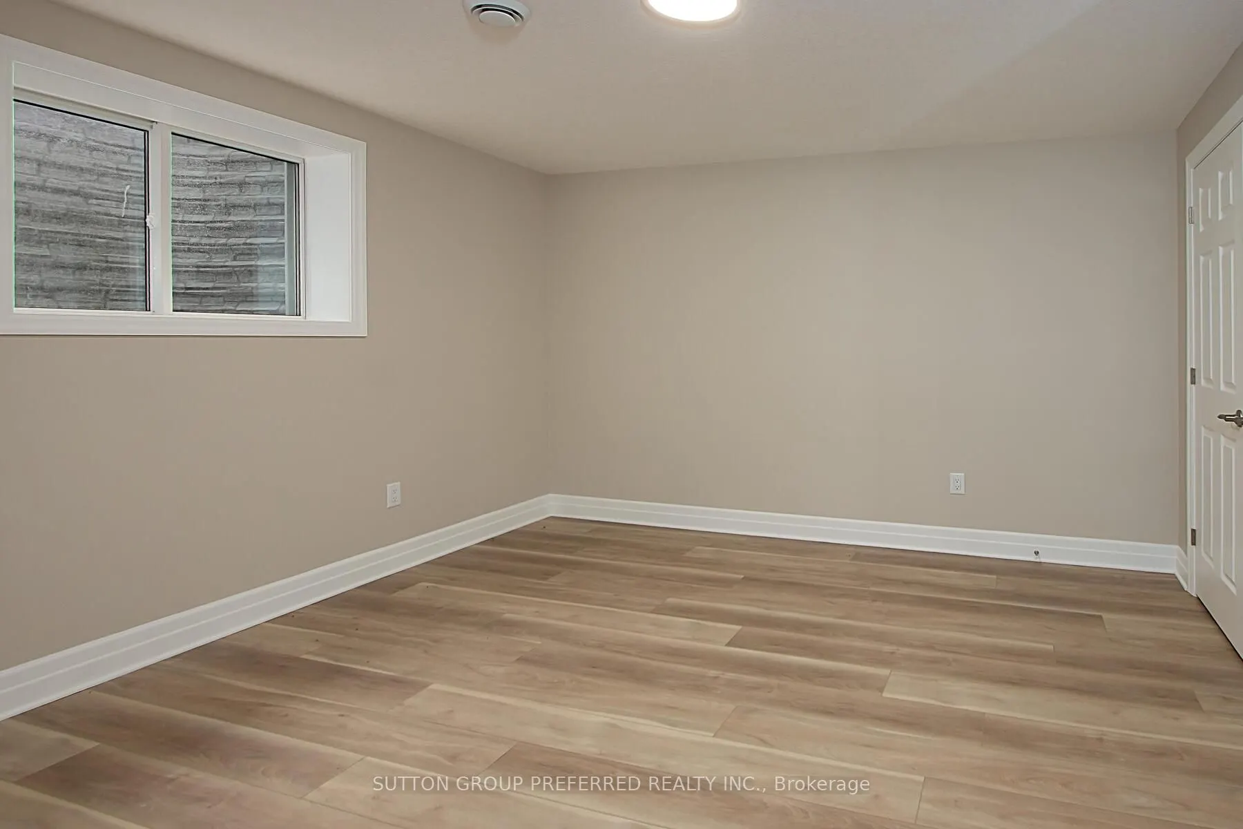 114 Barons Court