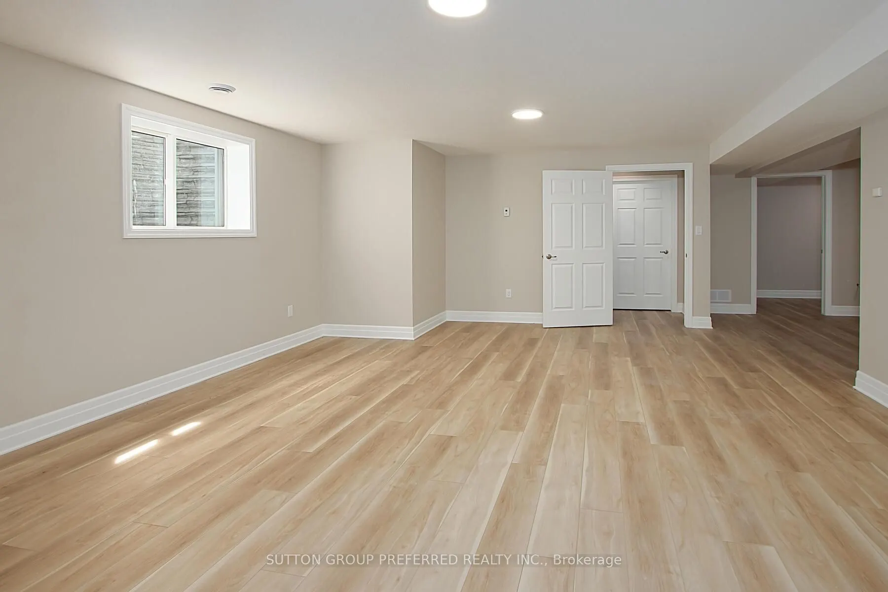 114 Barons Court