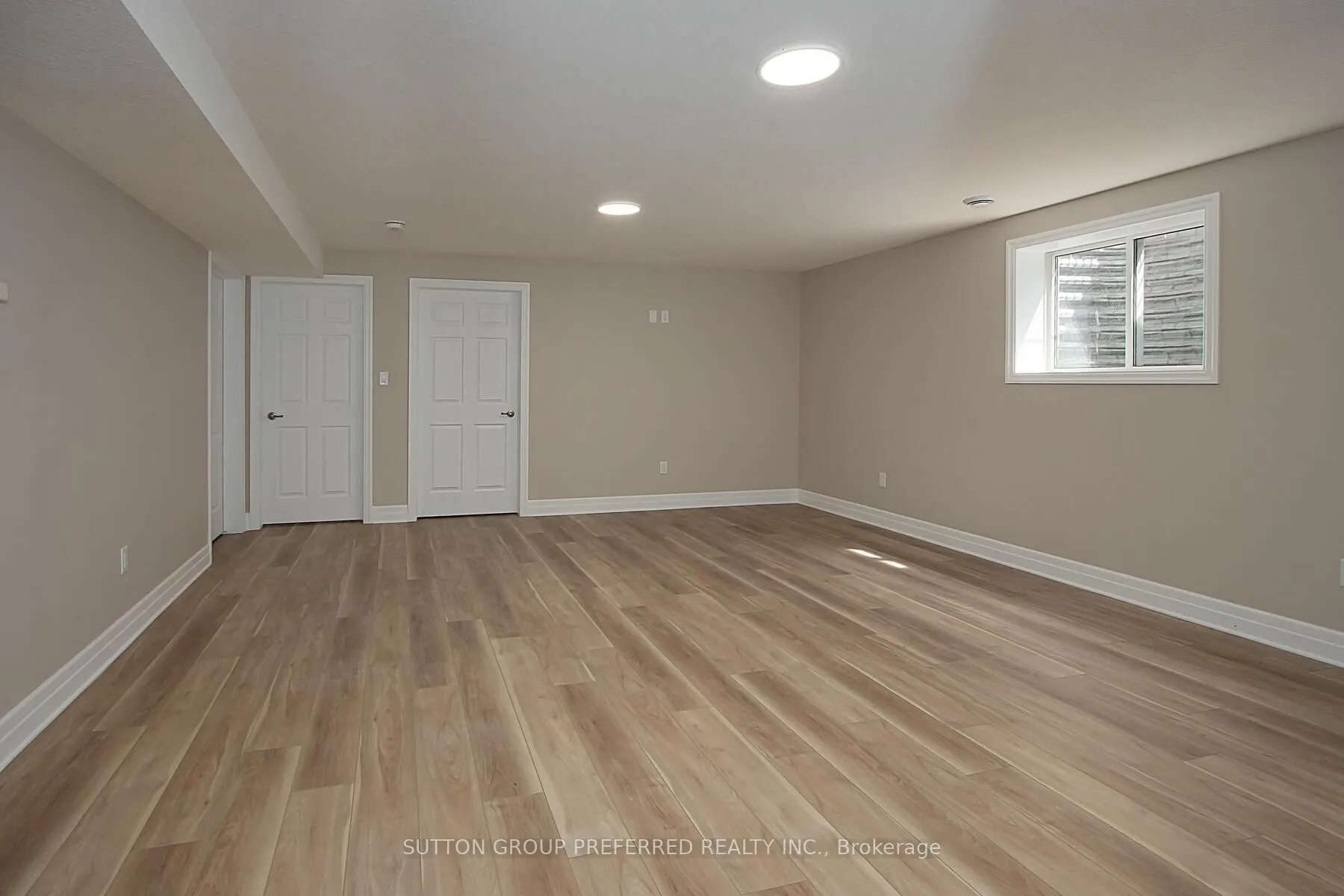 114 Barons Court