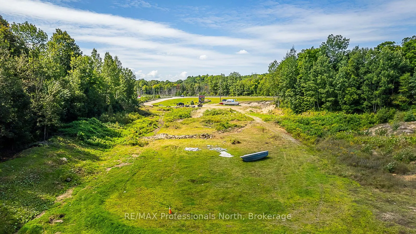 1063 RAVINE Road