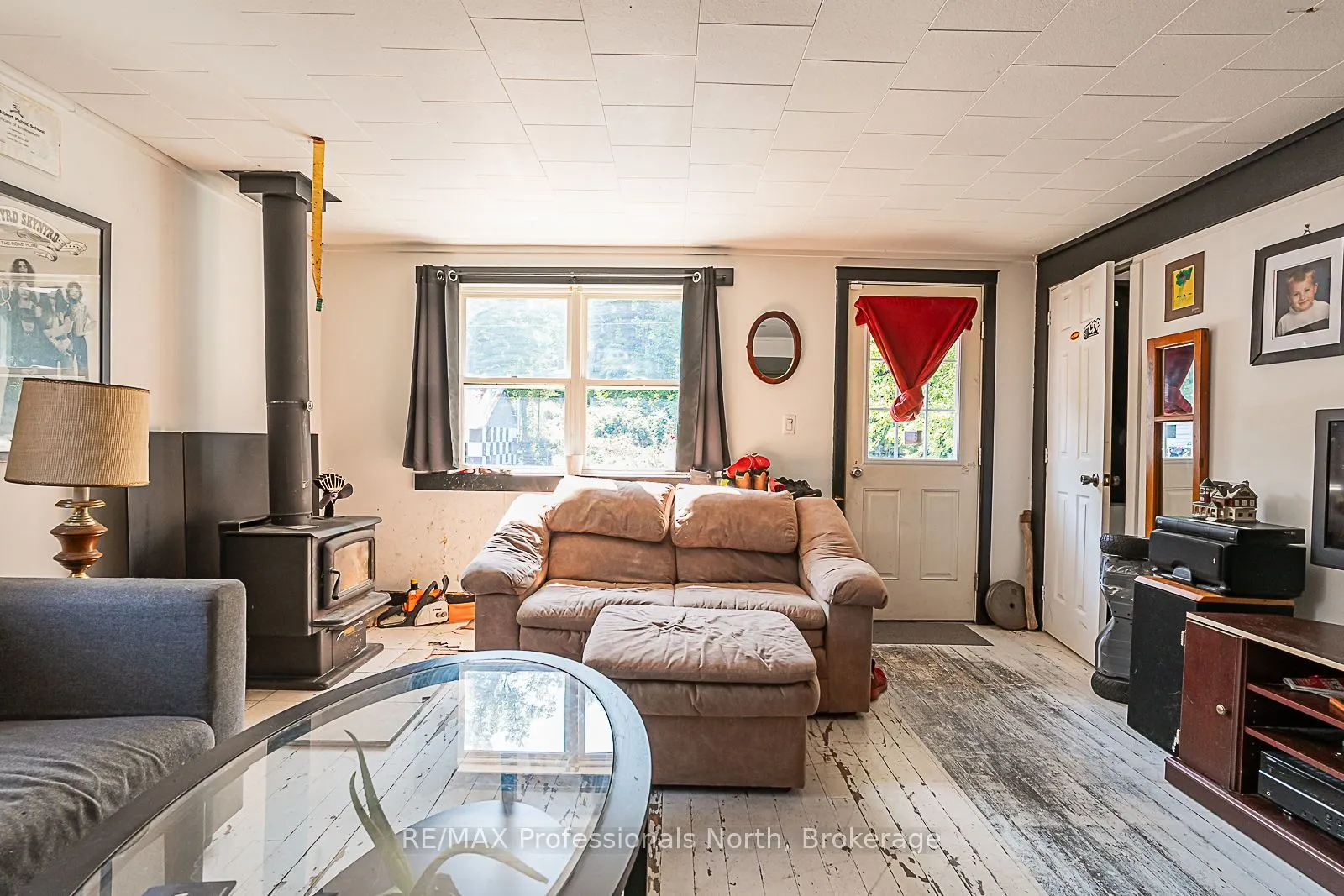 1063 RAVINE Road