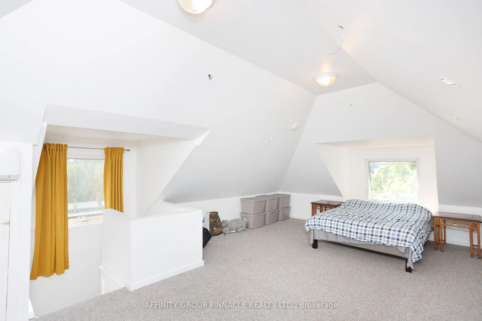 72 Melbourne Street W