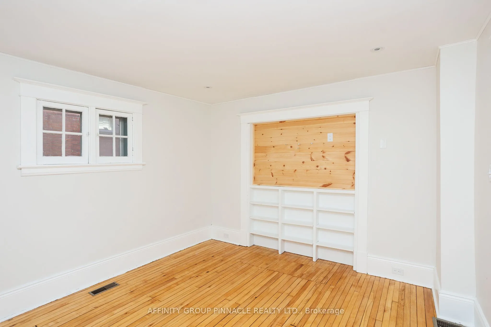 72 Melbourne Street W