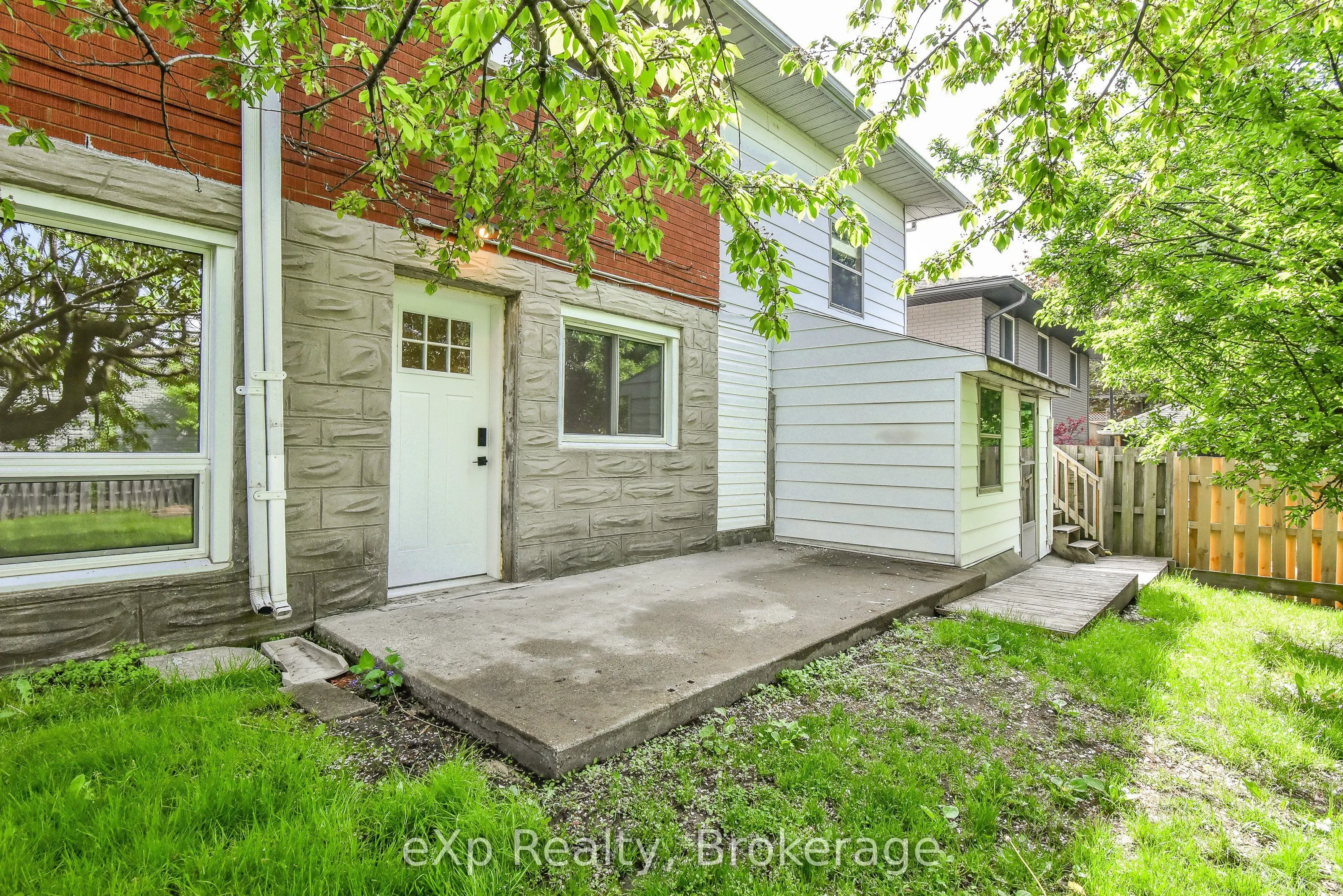 373 Hillcrest Road