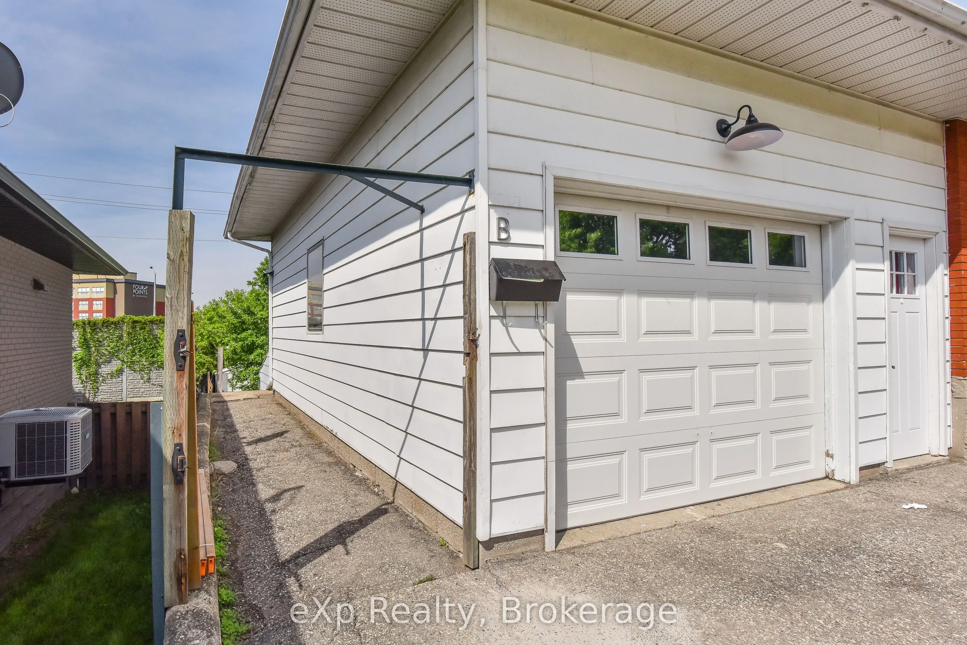 373 Hillcrest Road
