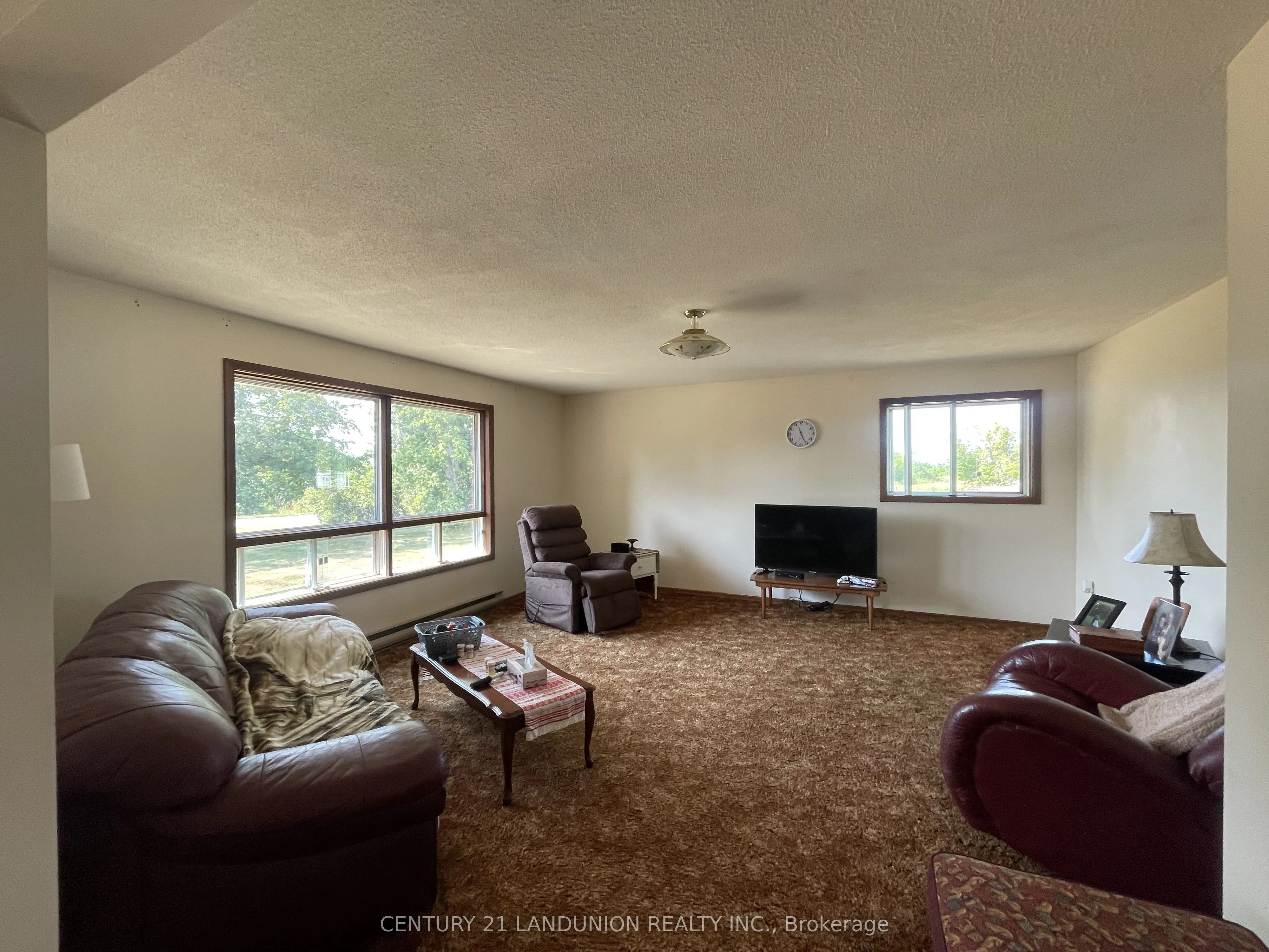 1319 Palestine Road E